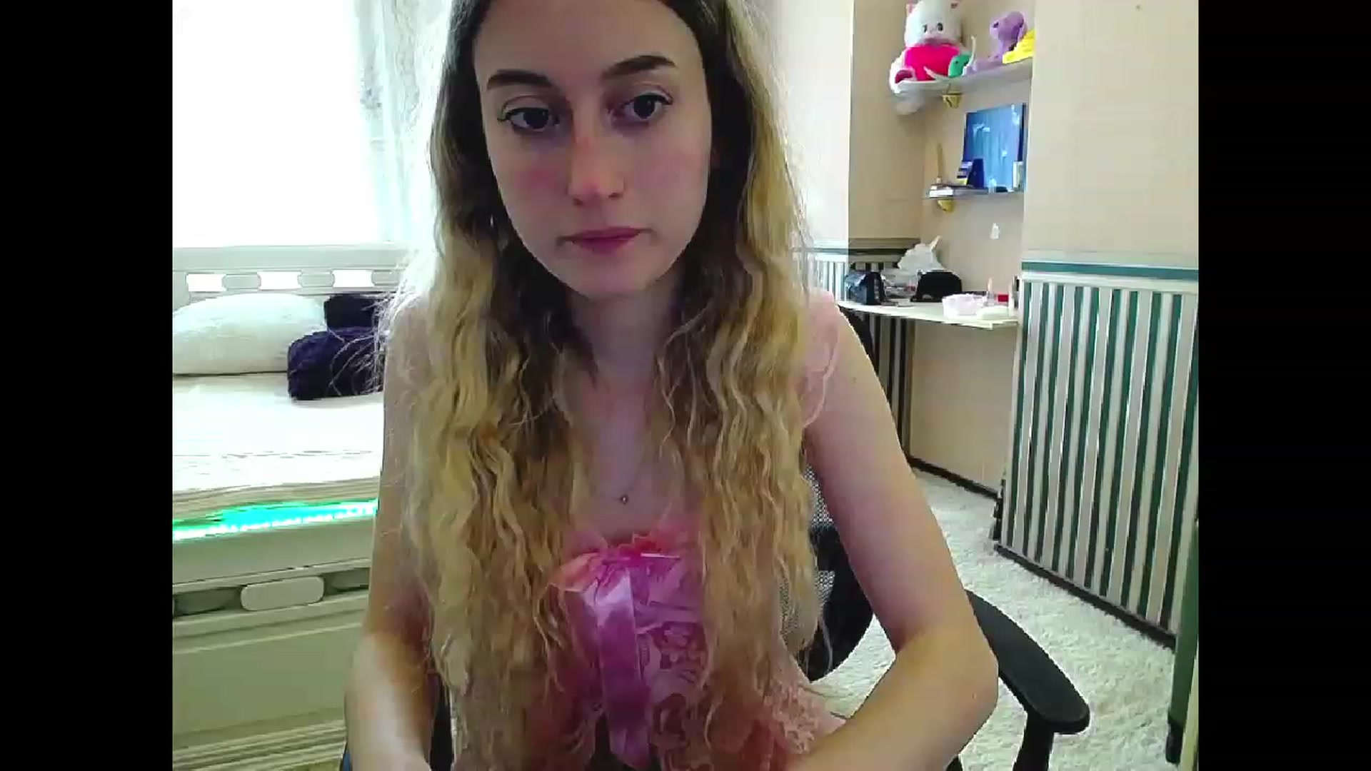 Gallery image thumbnail from LinaRum__'s myfreecams stream on, 04/08/2023, 09:55 image 12 of 20