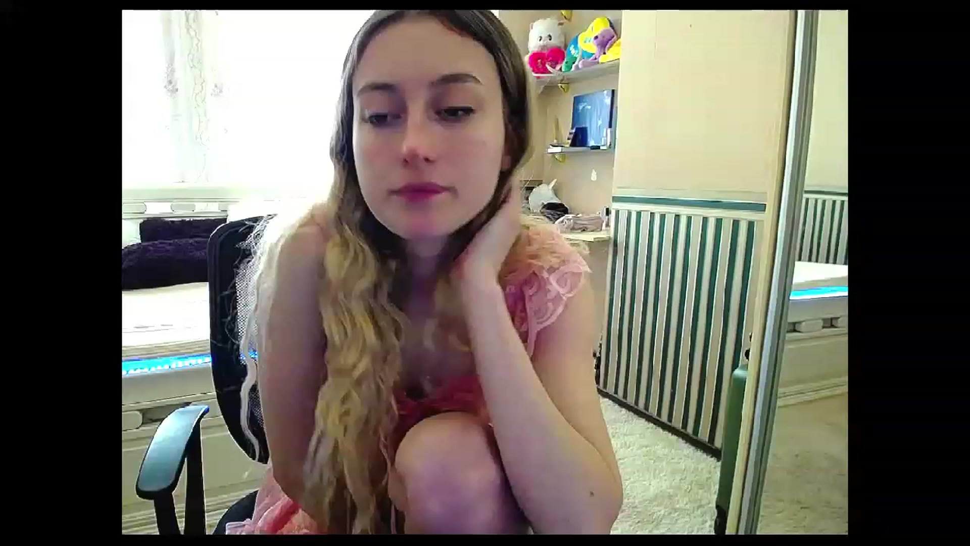 Gallery image thumbnail from LinaRum__'s myfreecams stream on, 04/09/2023, 11:15 image 17 of 20