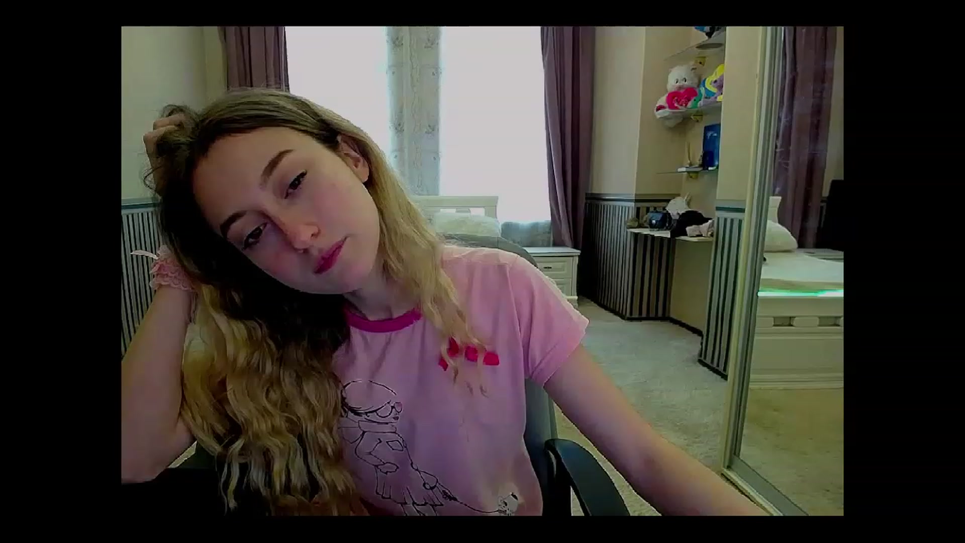 Gallery image thumbnail from LinaRum__'s myfreecams stream on, 04/14/2023, 08:38 image 19 of 20