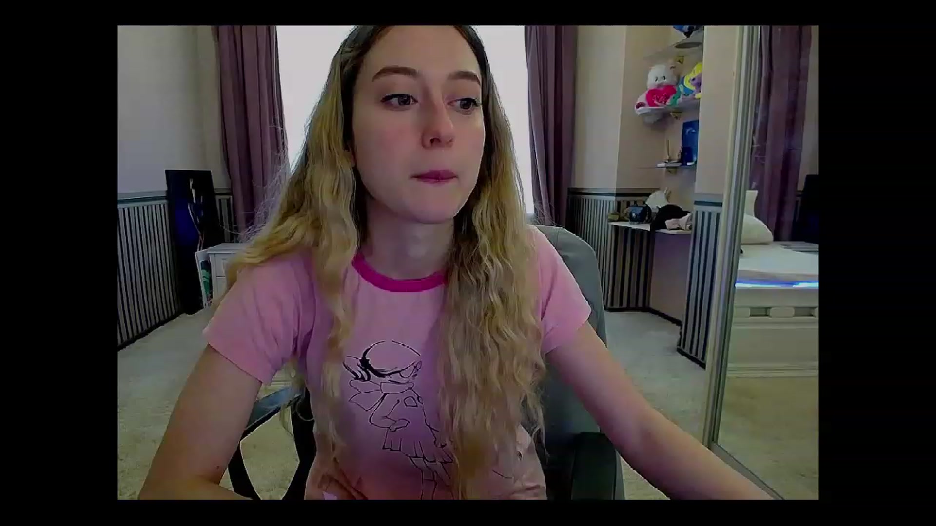 Gallery image thumbnail from LinaRum__'s myfreecams stream on, 04/14/2023, 08:38 image 12 of 20