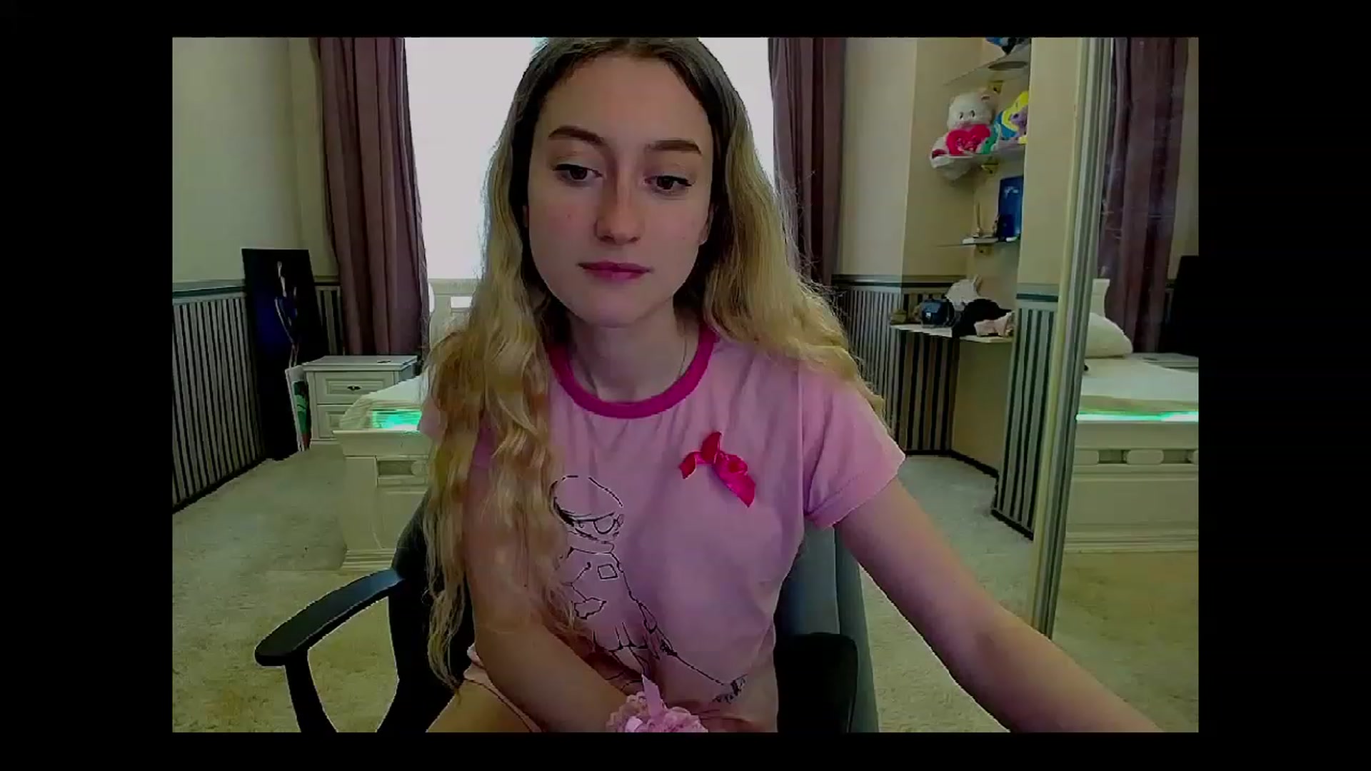 Gallery image thumbnail from LinaRum__'s myfreecams stream on, 04/14/2023, 08:38 image 14 of 20
