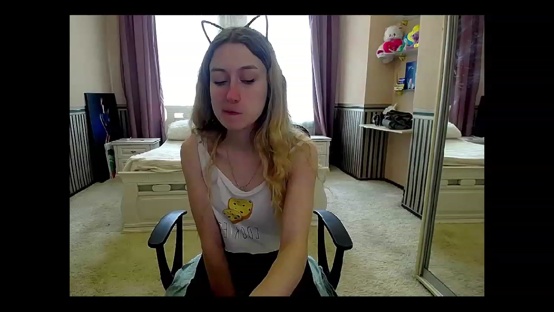 Gallery image thumbnail from LinaRum__'s myfreecams stream on, 04/20/2023, 07:21 image 14 of 20