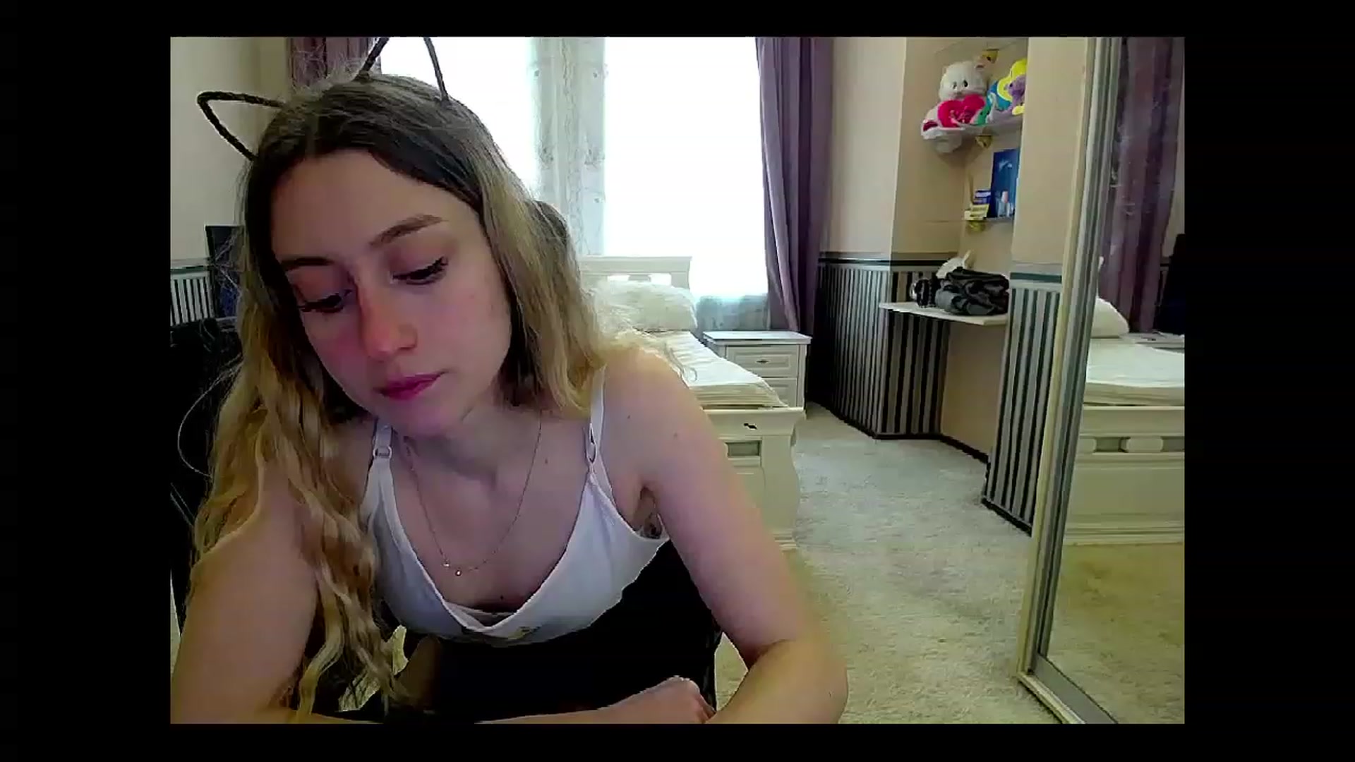 Gallery image thumbnail from LinaRum__'s myfreecams stream on, 04/20/2023, 07:21 image 19 of 20