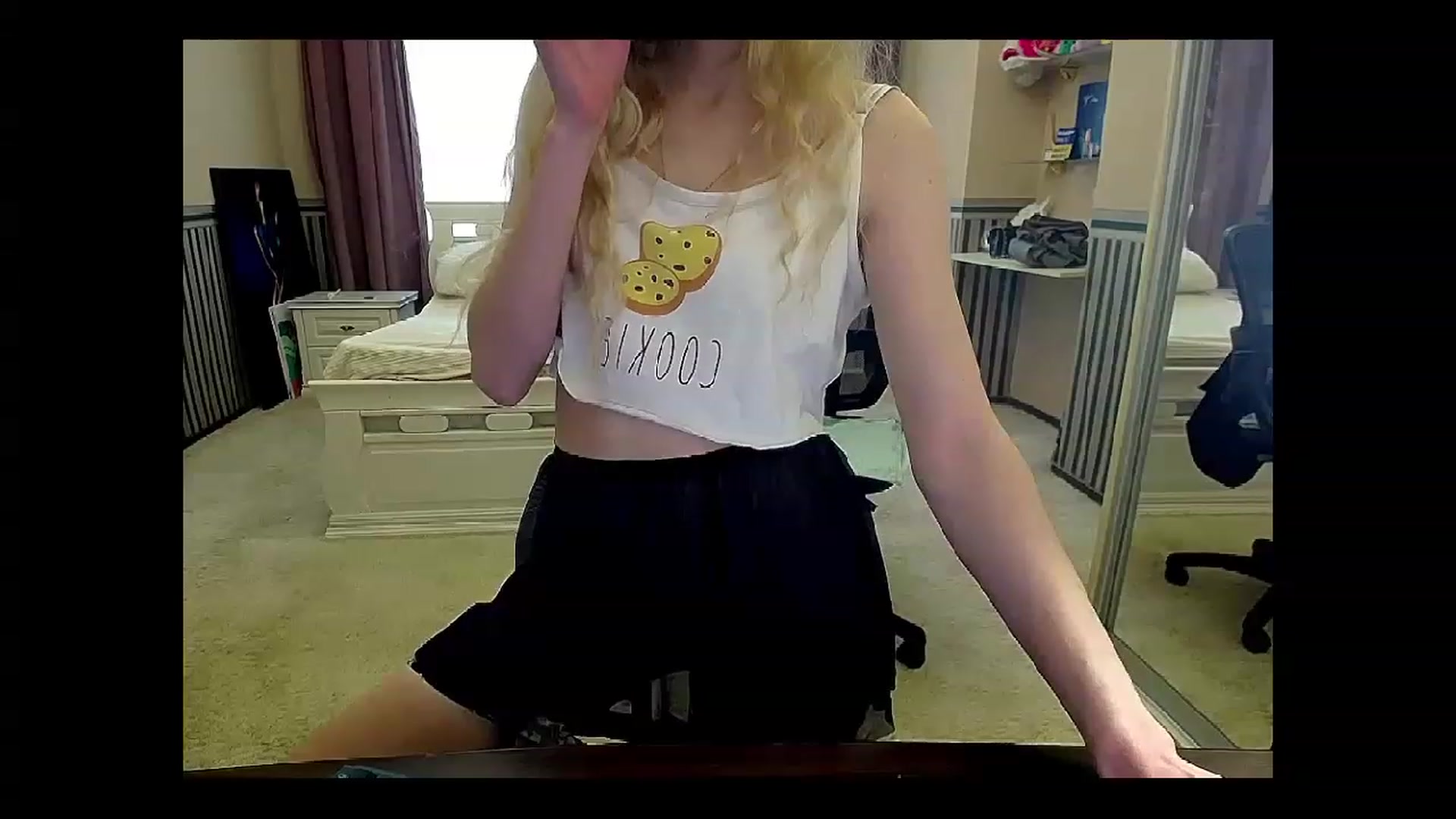 Gallery image thumbnail from LinaRum__'s myfreecams stream on, 04/20/2023, 09:15 image 10 of 20