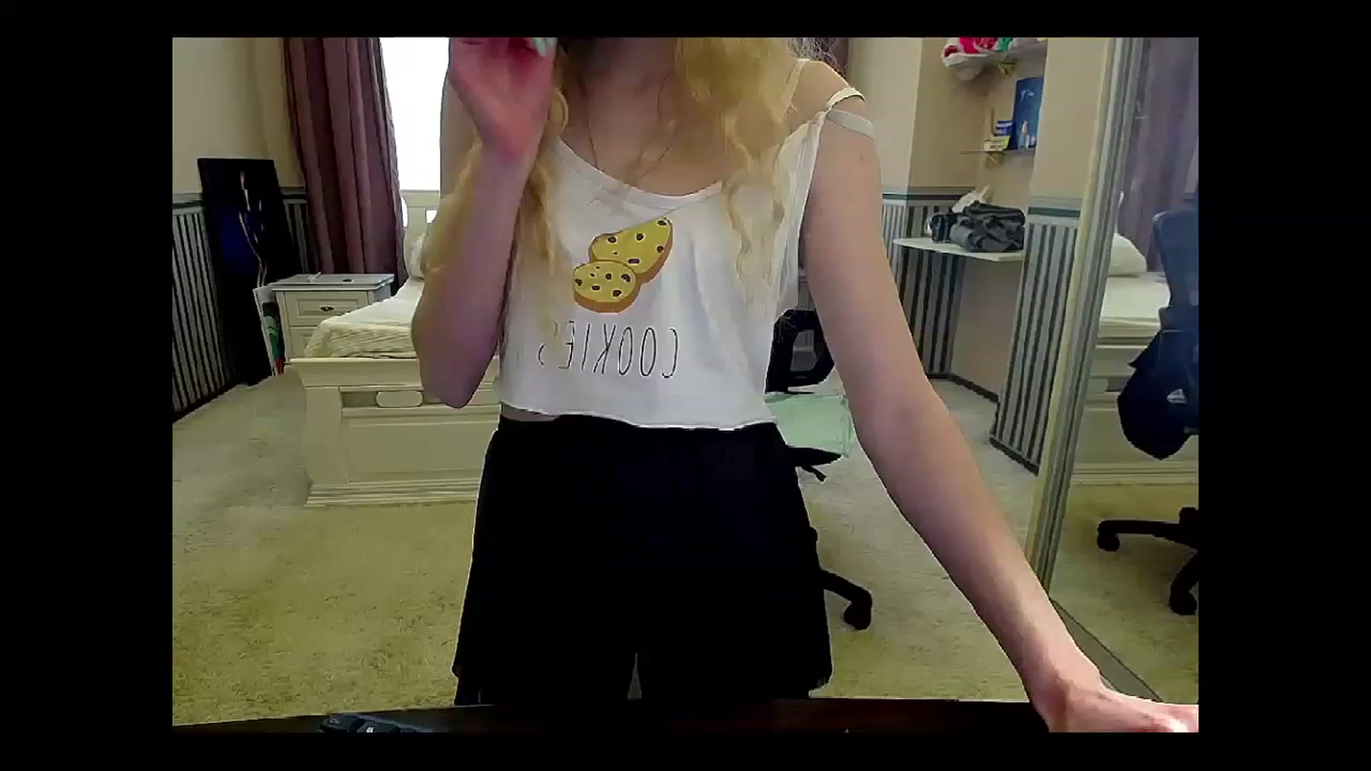 Gallery image thumbnail from LinaRum__'s myfreecams stream on, 04/20/2023, 09:15 image 6 of 20
