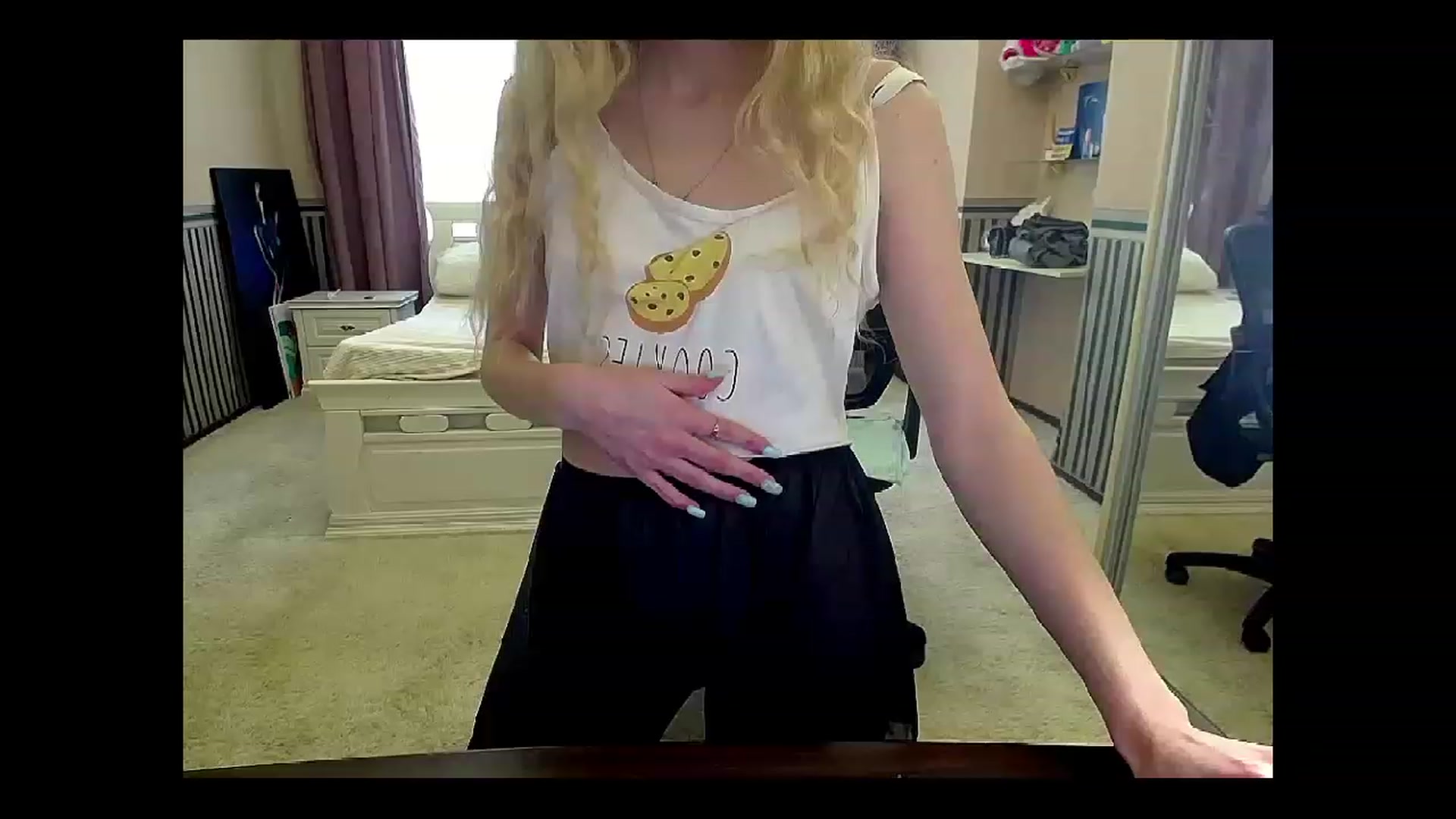 Gallery image thumbnail from LinaRum__'s myfreecams stream on, 04/20/2023, 09:15 image 3 of 20
