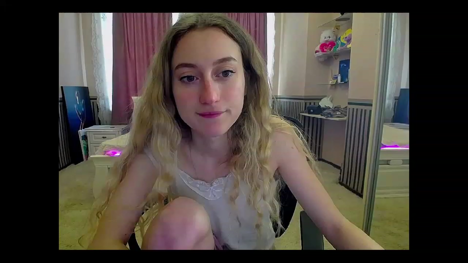 Gallery image thumbnail from LinaRum__'s myfreecams stream on, 04/25/2023, 11:32 image 7 of 20