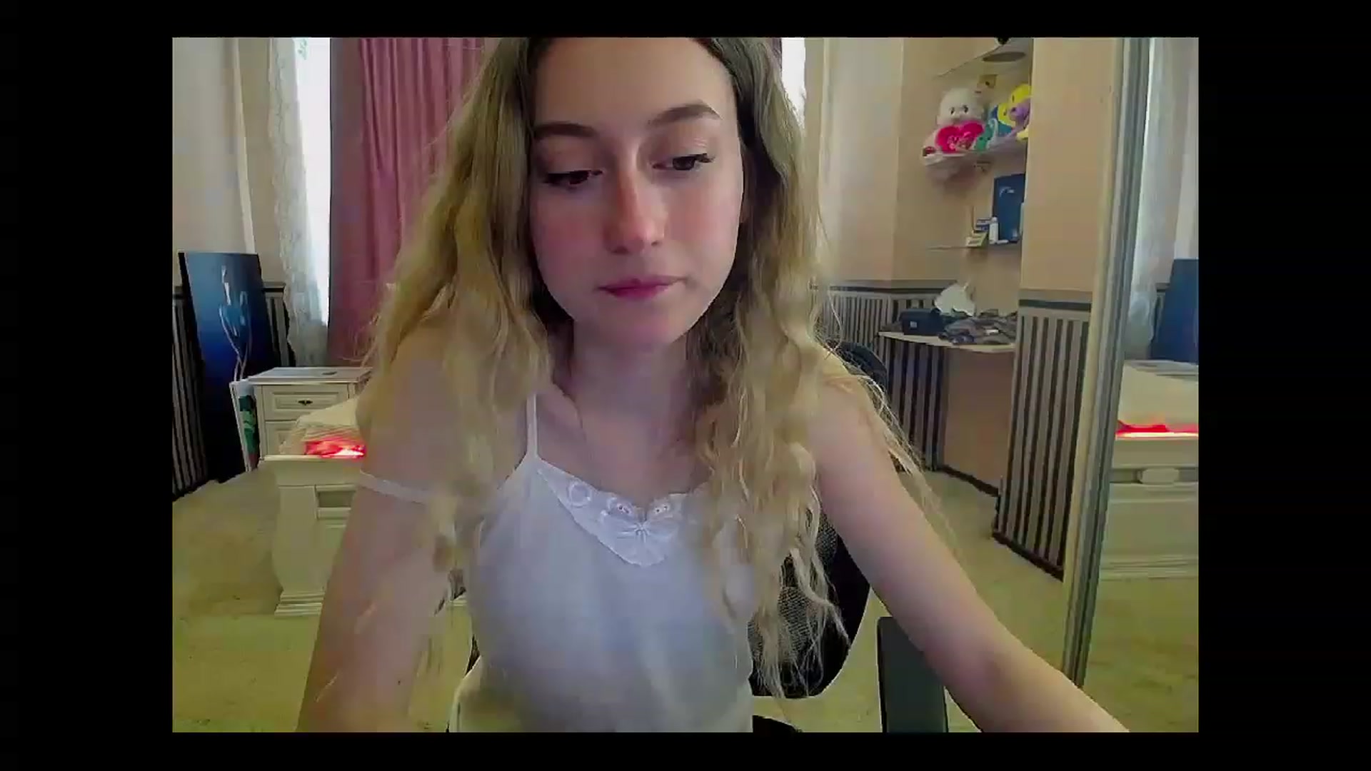 Gallery image thumbnail from LinaRum__'s myfreecams stream on, 04/25/2023, 11:32 image 14 of 20