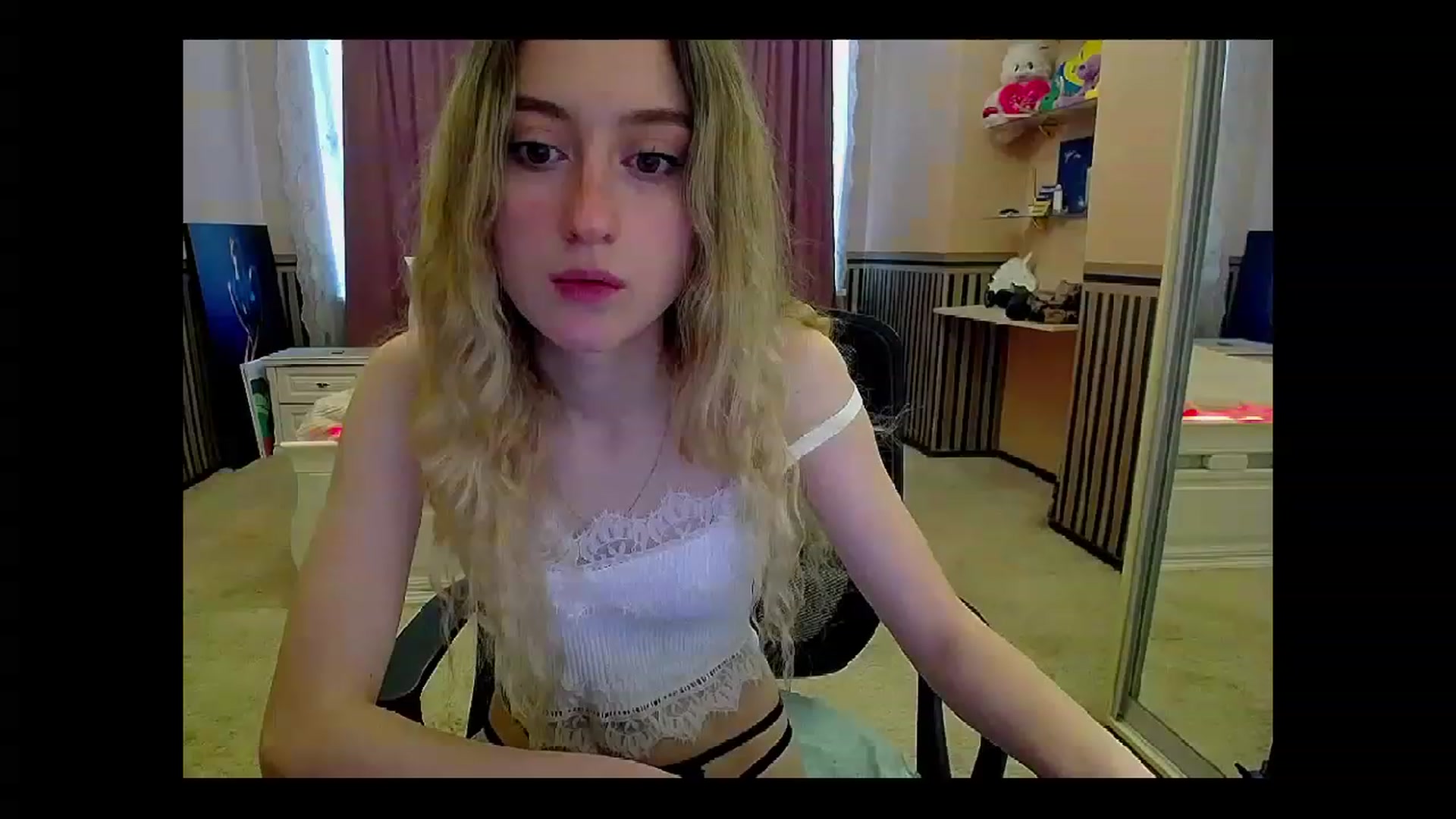 Gallery image thumbnail from LinaRum__'s myfreecams stream on, 04/26/2023, 07:12 image 1 of 20