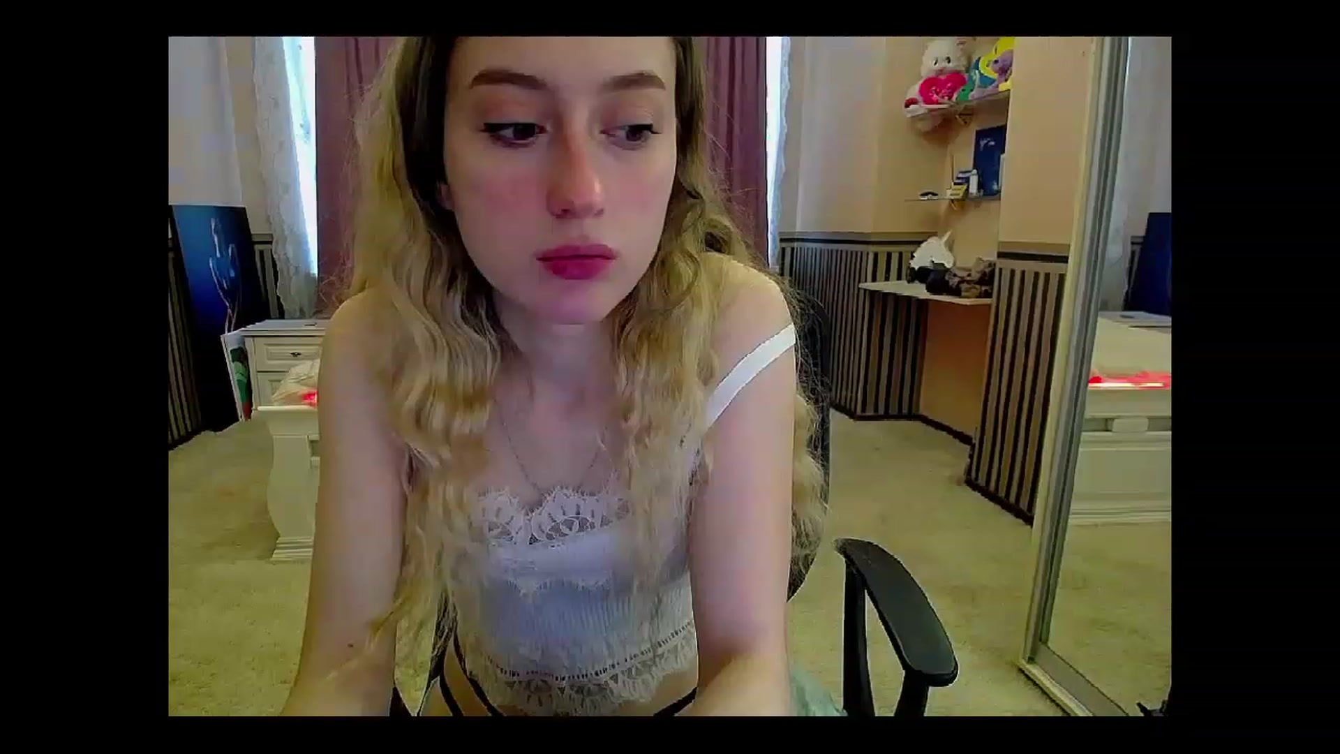 Gallery image thumbnail from LinaRum__'s myfreecams stream on, 04/26/2023, 07:12 image 5 of 20