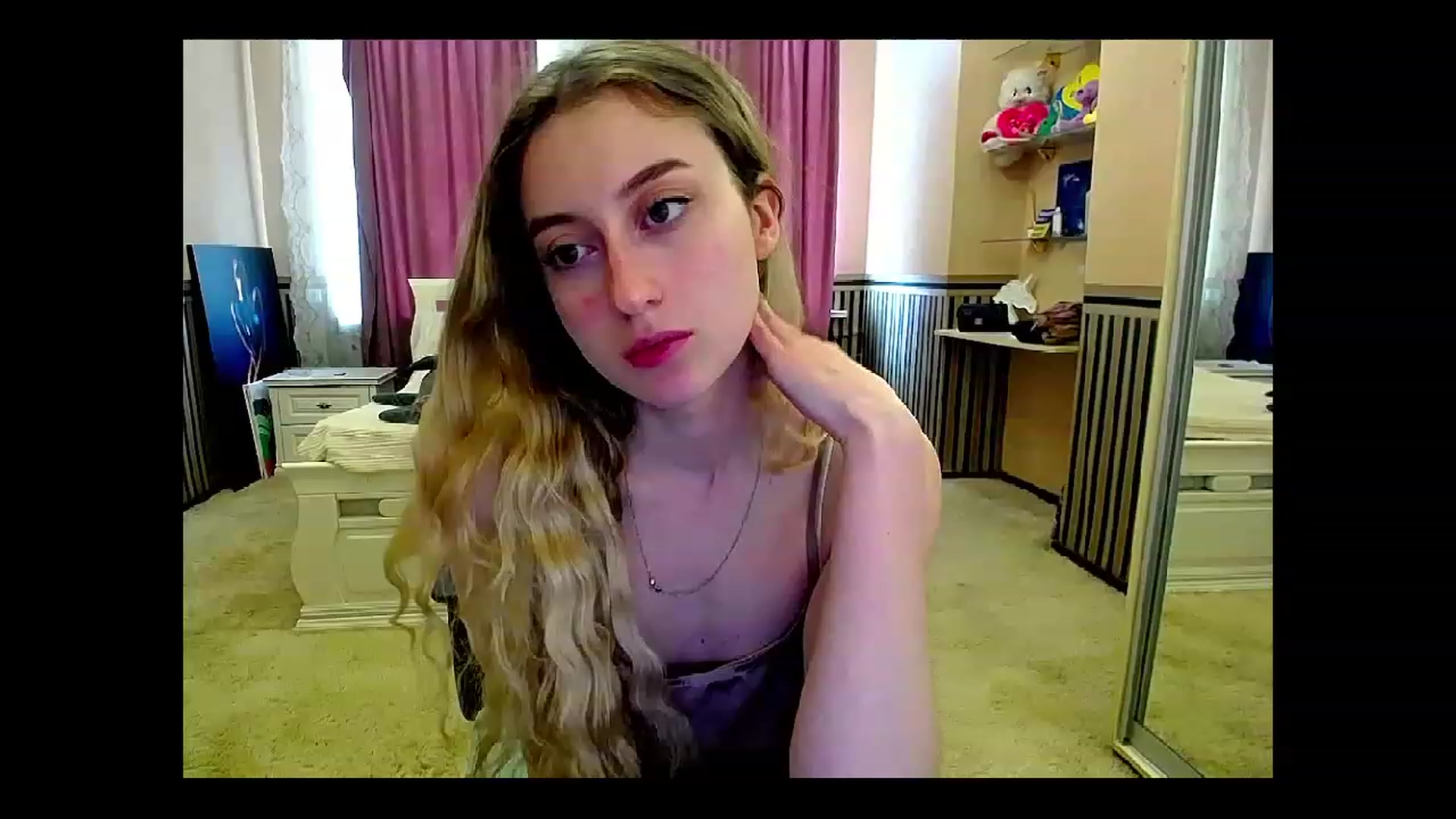 Gallery image thumbnail from LinaRum__'s myfreecams stream on, 04/28/2023, 08:35 image 10 of 20