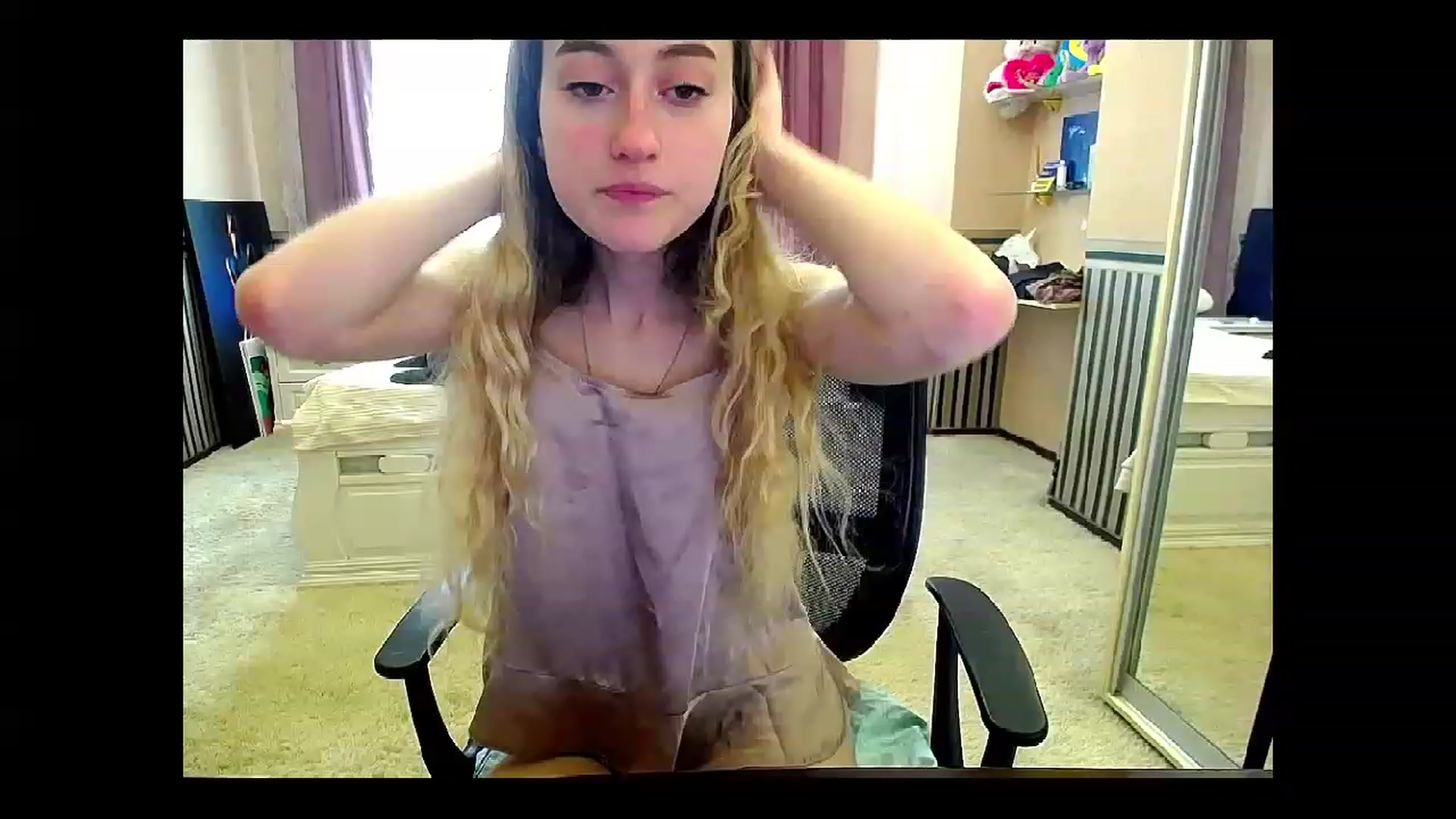 Gallery image thumbnail from LinaRum__'s myfreecams stream on, 04/30/2023, 08:32 image 5 of 20
