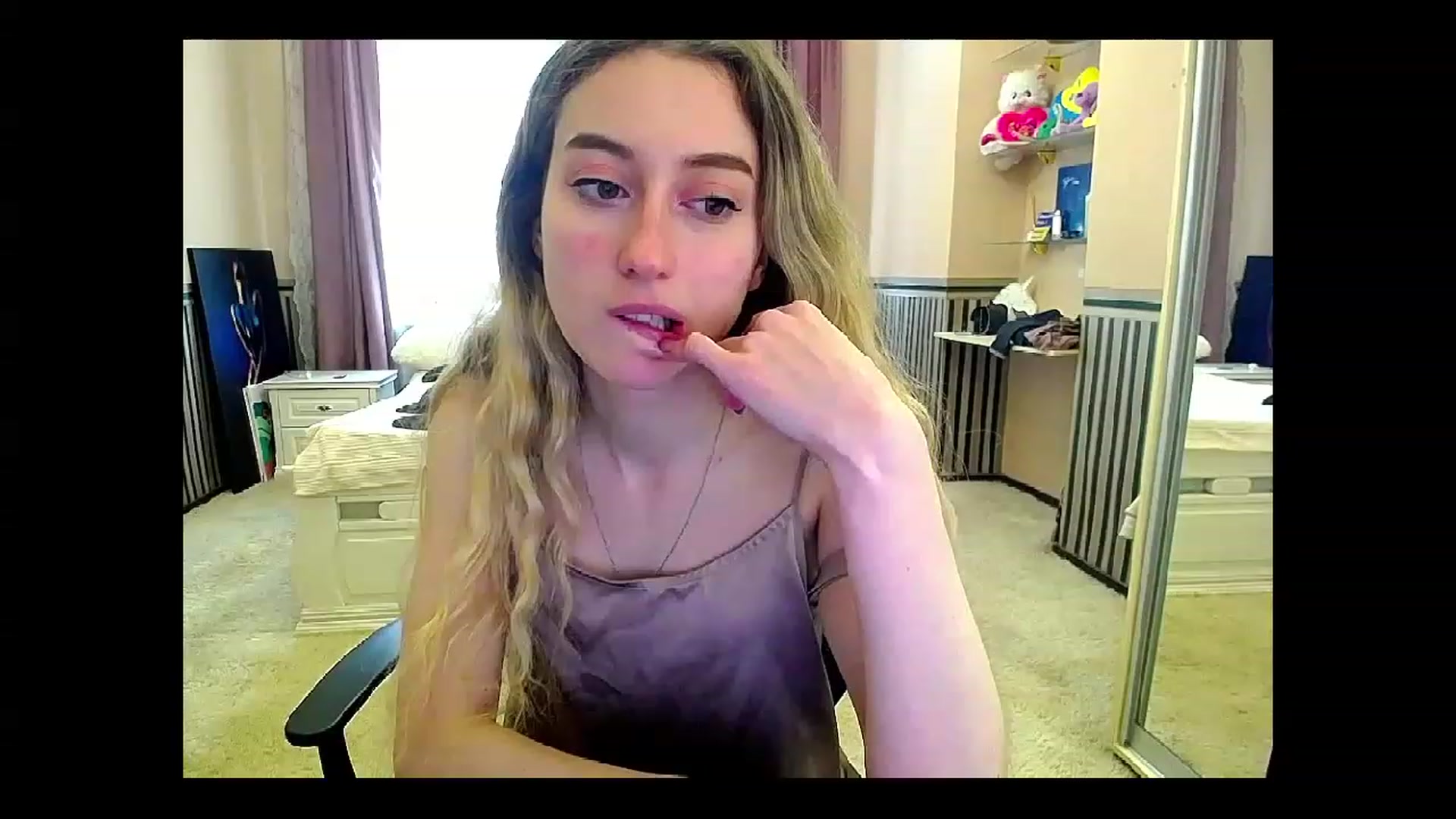 Gallery image thumbnail from LinaRum__'s myfreecams stream on, 04/30/2023, 11:01 image 8 of 20