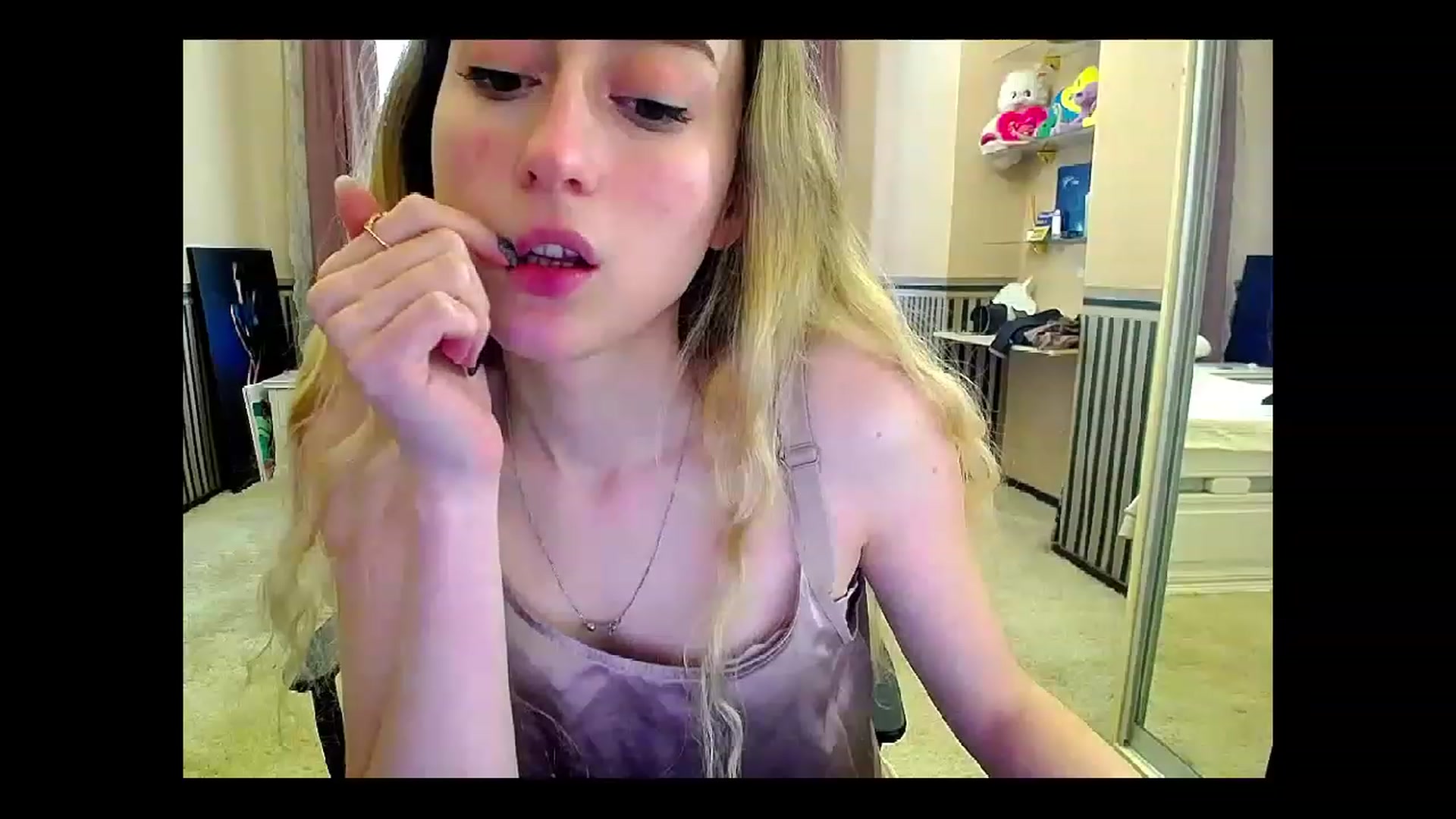 Gallery image thumbnail from LinaRum__'s myfreecams stream on, 04/30/2023, 11:01 image 18 of 20