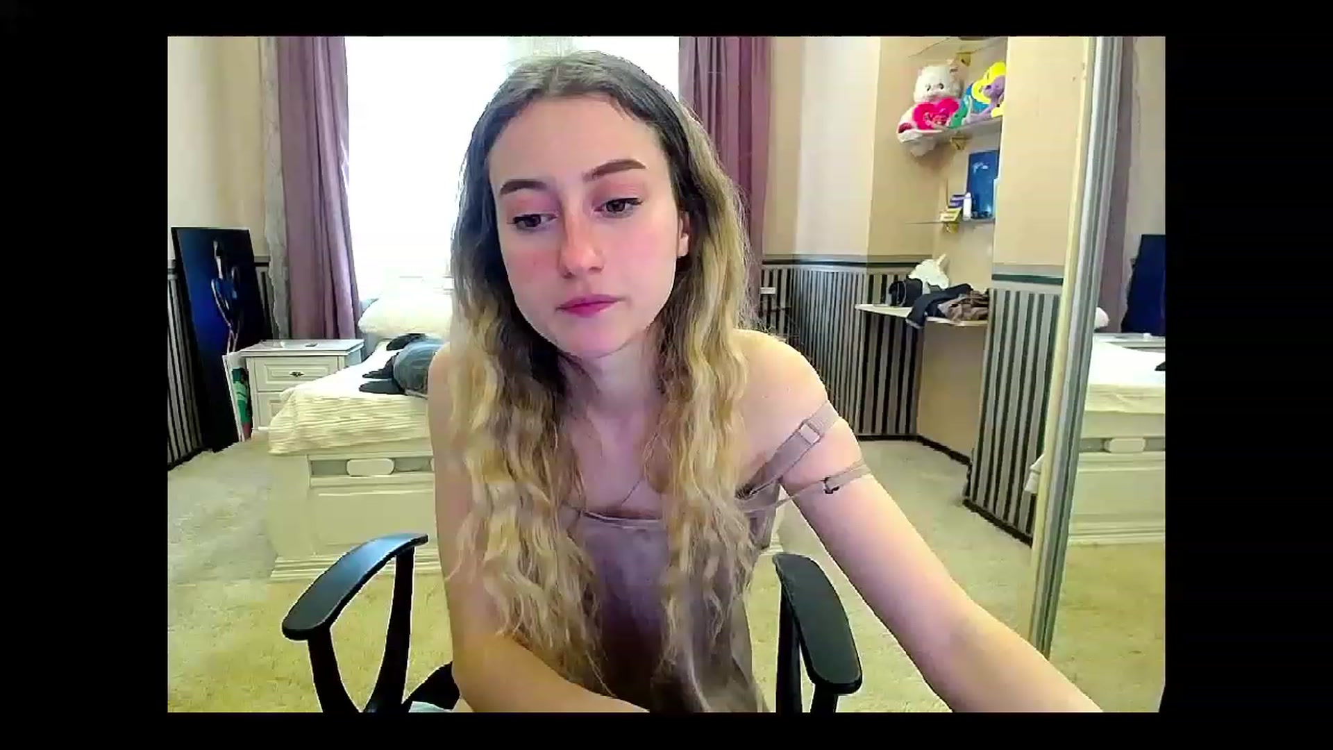 Gallery image thumbnail from LinaRum__'s myfreecams stream on, 04/30/2023, 11:01 image 12 of 20