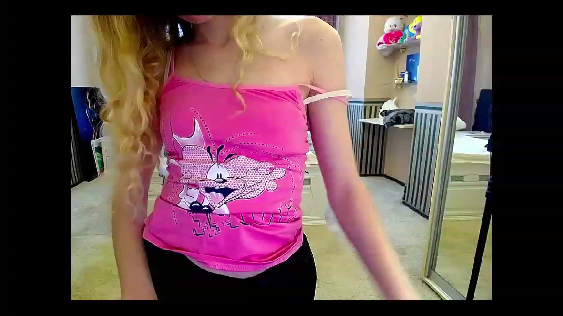 Gallery image thumbnail from LinaRum__'s myfreecams stream on, 05/02/2023, 07:21 image 19 of 20