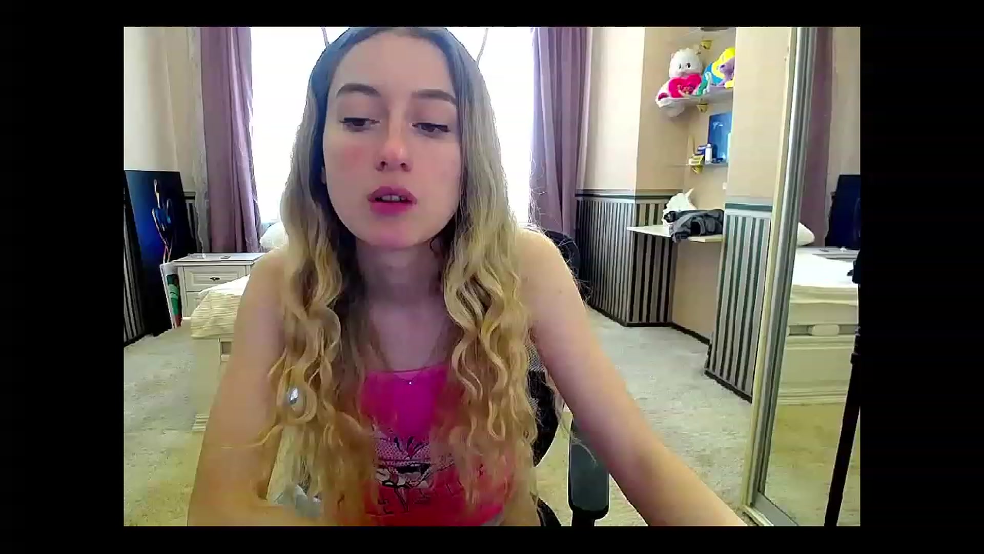 Gallery image thumbnail from LinaRum__'s myfreecams stream on, 05/02/2023, 09:29 image 9 of 20