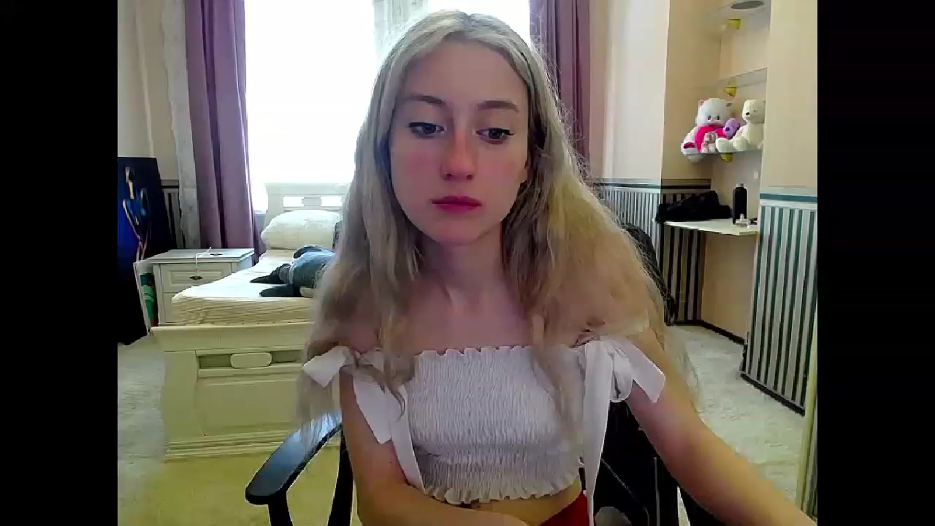 Gallery image thumbnail from LinaRum__'s myfreecams stream on, 05/11/2023, 08:36 image 14 of 20