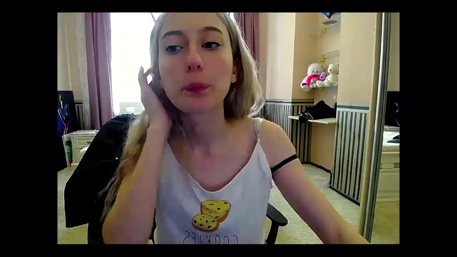 Gallery image thumbnail from LinaRum__'s myfreecams stream on, 05/13/2023, 09:18 image 17 of 20
