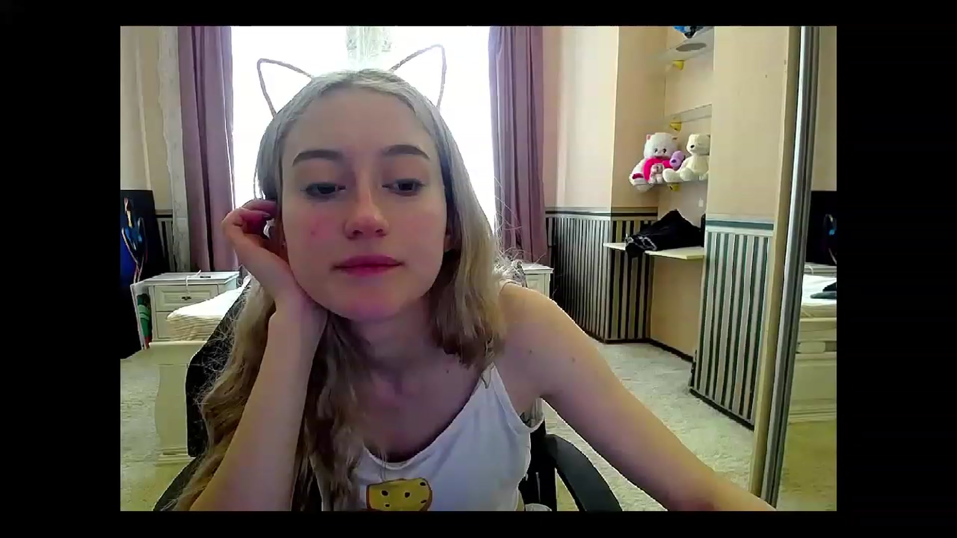 Gallery image thumbnail from LinaRum__'s myfreecams stream on, 05/13/2023, 09:18 image 5 of 20