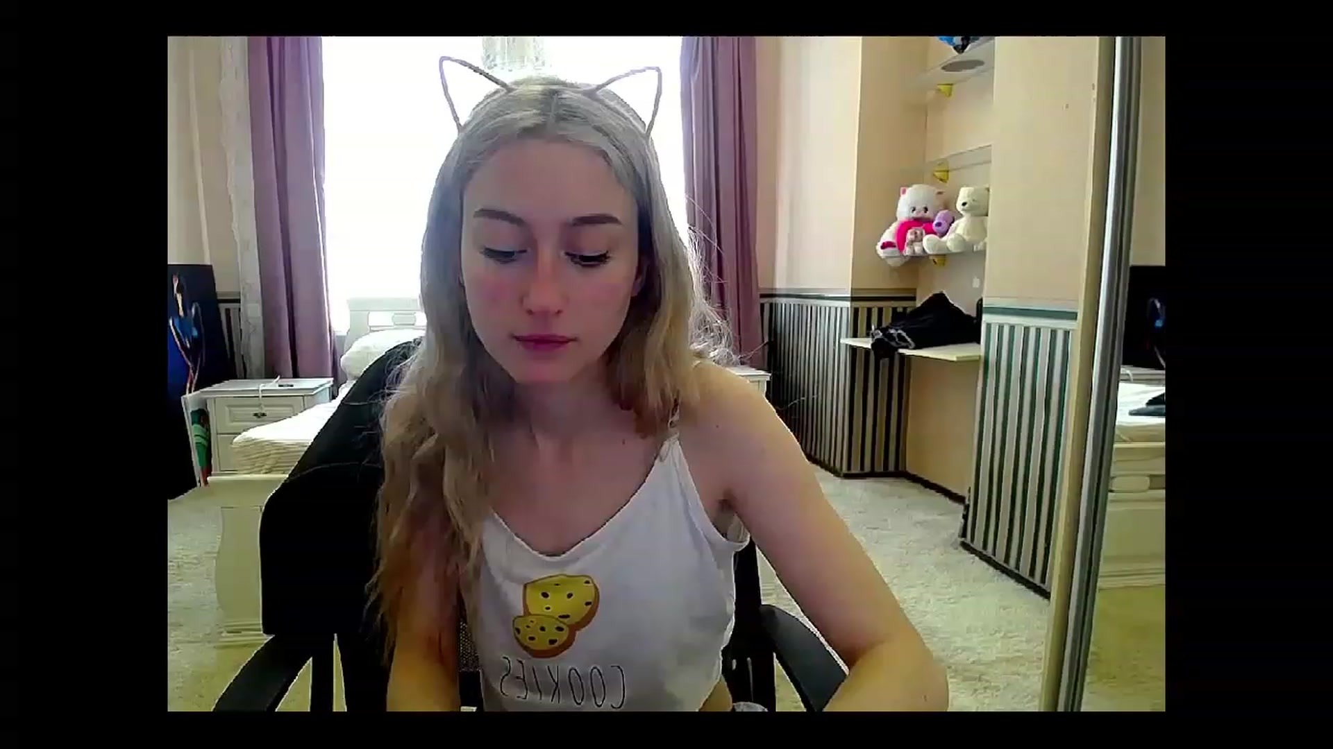 Gallery image thumbnail from LinaRum__'s myfreecams stream on, 05/13/2023, 09:18 image 3 of 20