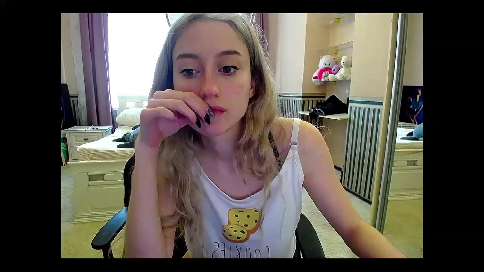 Gallery image thumbnail from LinaRum__'s myfreecams stream on, 05/13/2023, 10:36 image 9 of 20