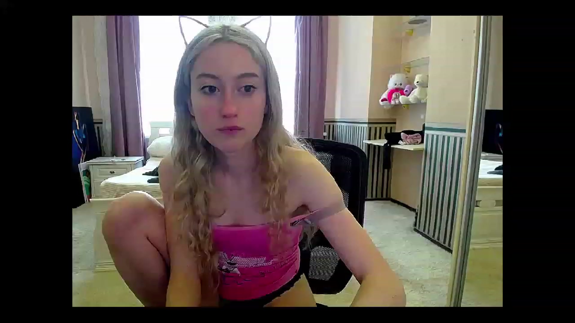 Gallery image thumbnail from LinaRum__'s myfreecams stream on, 05/16/2023, 08:15 image 17 of 20