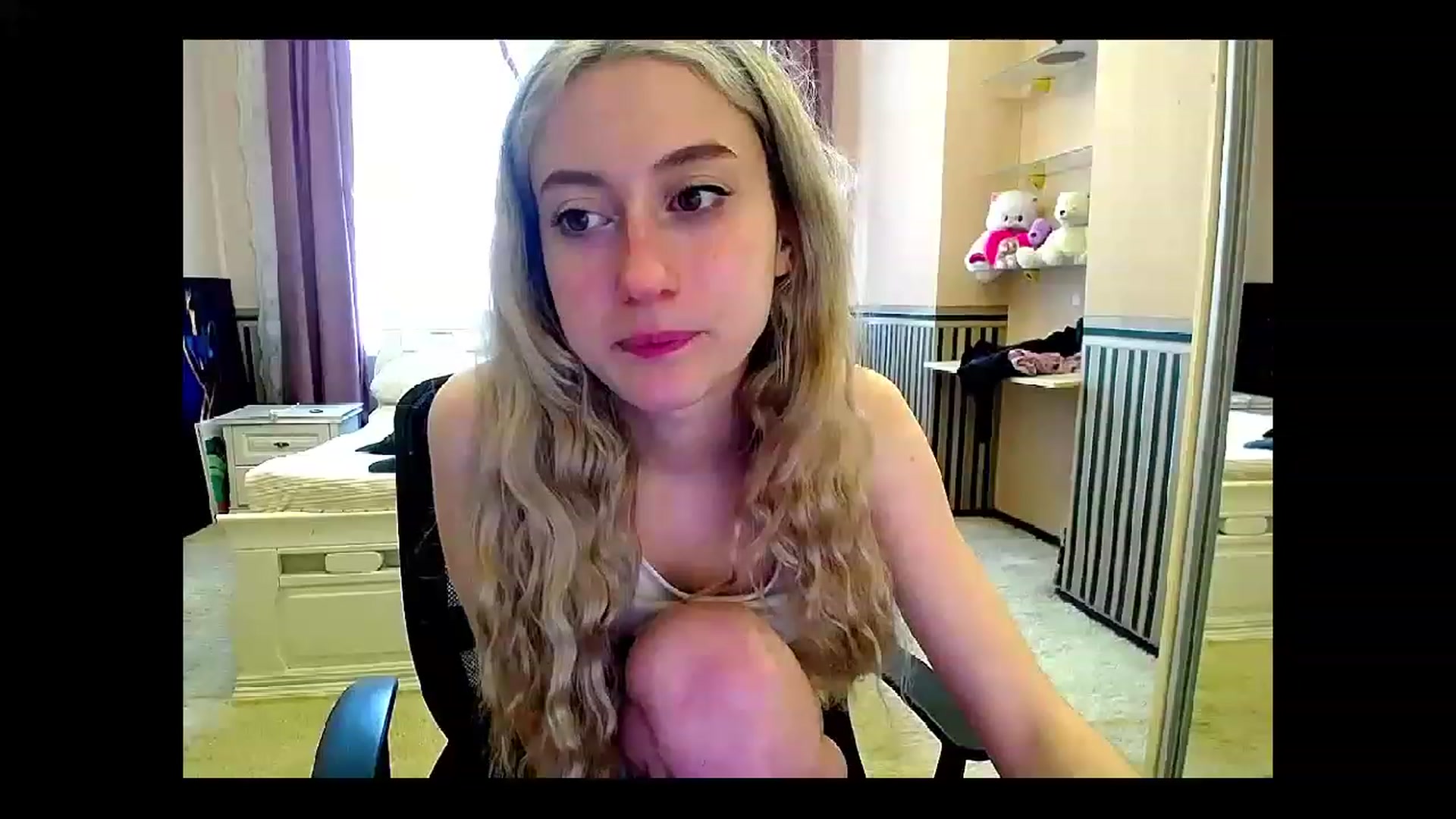 Gallery image thumbnail from LinaRum__'s myfreecams stream on, 05/17/2023, 07:43 image 14 of 20