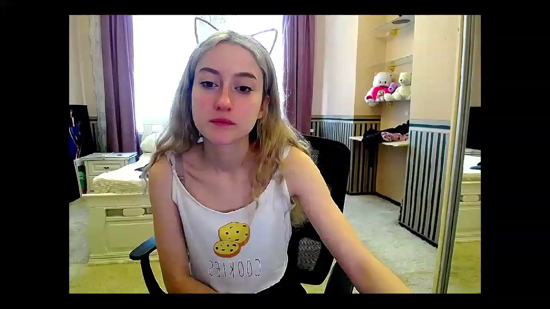 Gallery image thumbnail from LinaRum__'s myfreecams stream on, 05/17/2023, 07:43 image 16 of 20