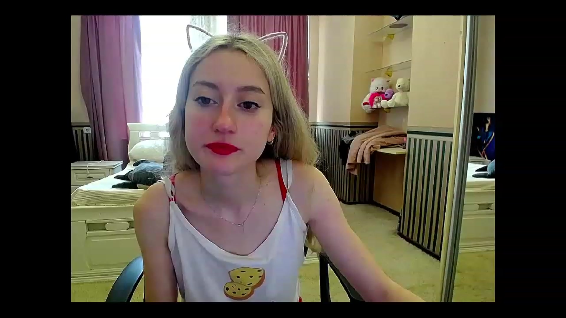 Gallery image thumbnail from LinaRum__'s myfreecams stream on, 05/24/2023, 09:27 image 14 of 20