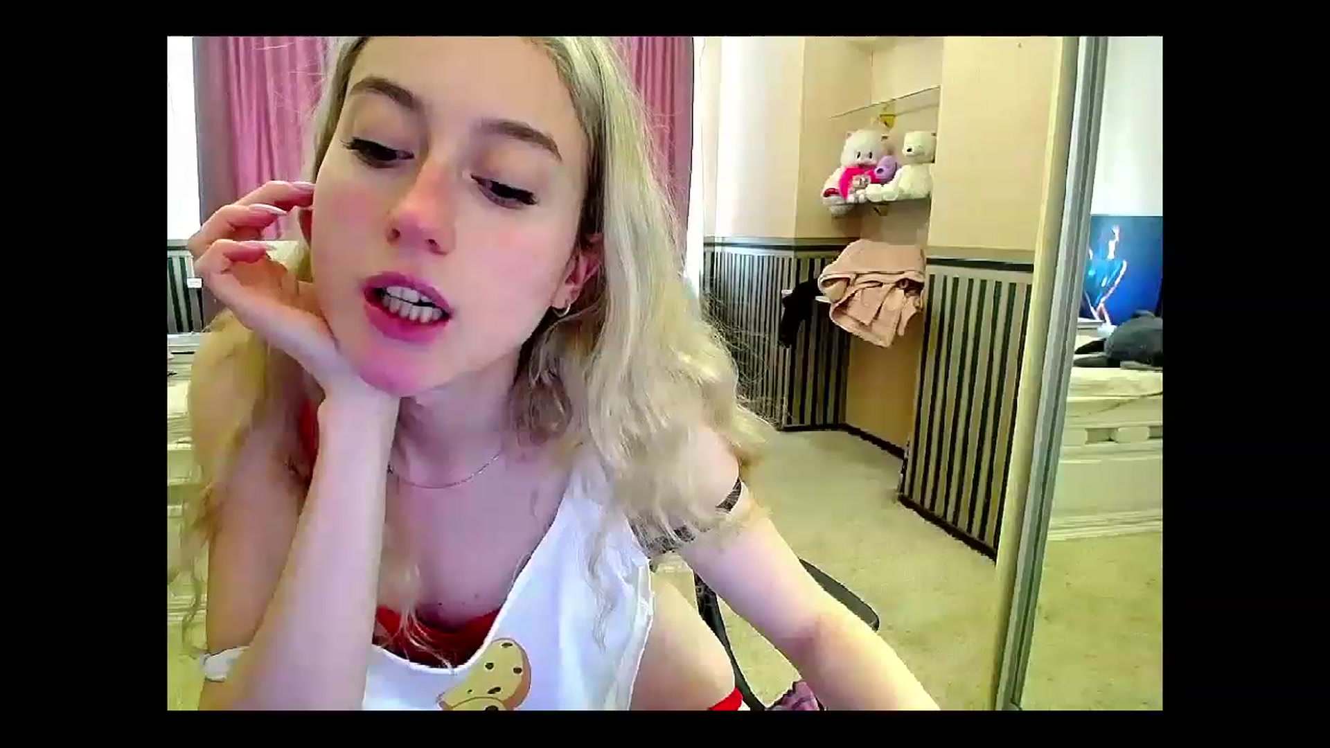 Gallery image thumbnail from LinaRum__'s myfreecams stream on, 05/26/2023, 09:57 image 7 of 20
