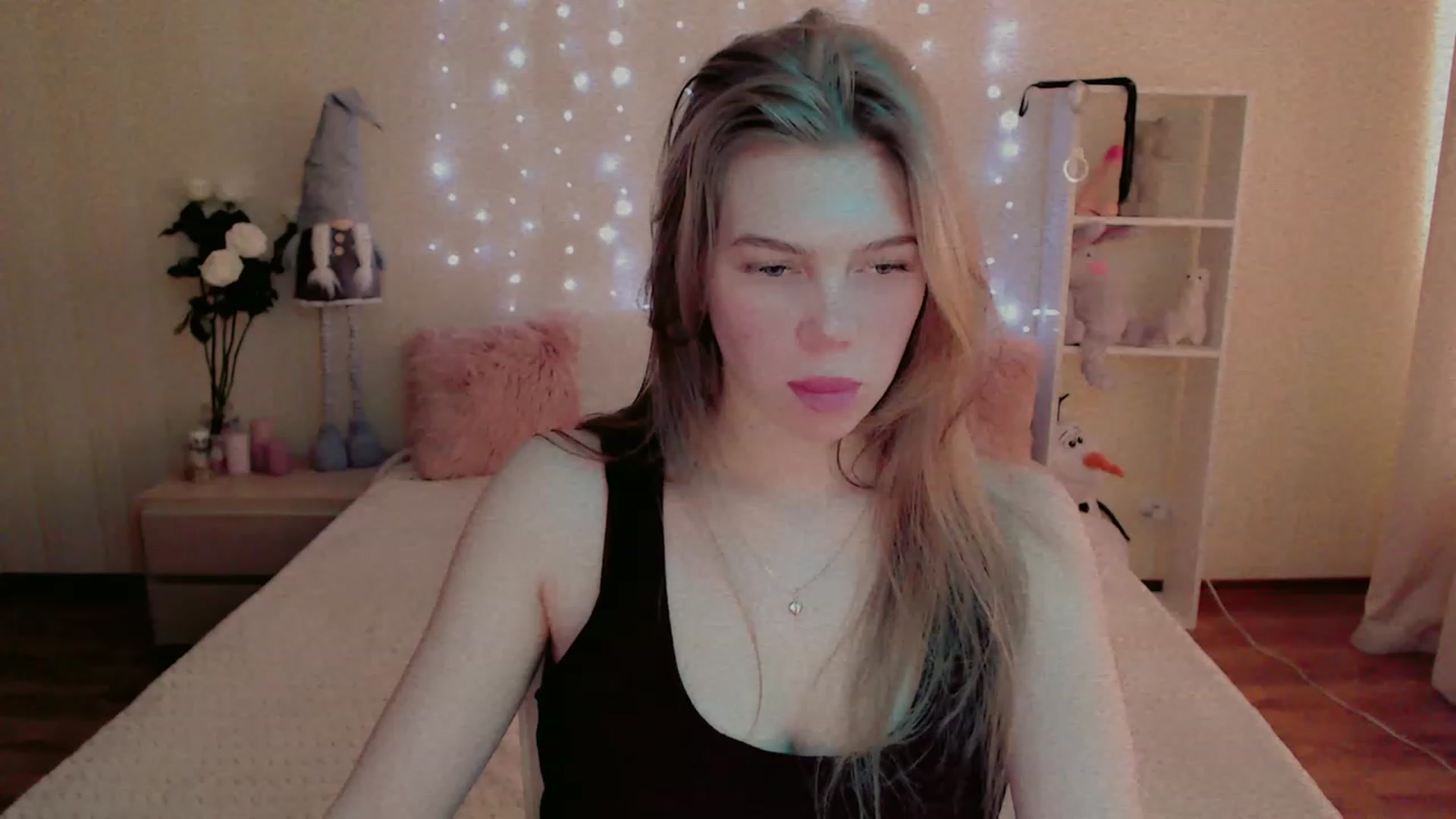 Gallery image thumbnail from Lina_69's myfreecams stream on, 02/11/2023, 11:20 image 17 of 20