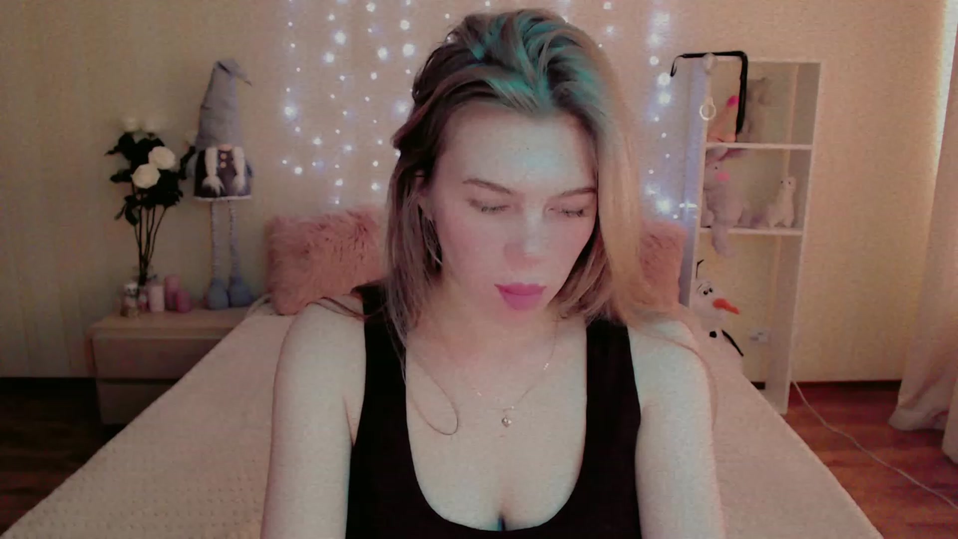 Gallery image thumbnail from Lina_69's myfreecams stream on, 02/11/2023, 11:20 image 6 of 20