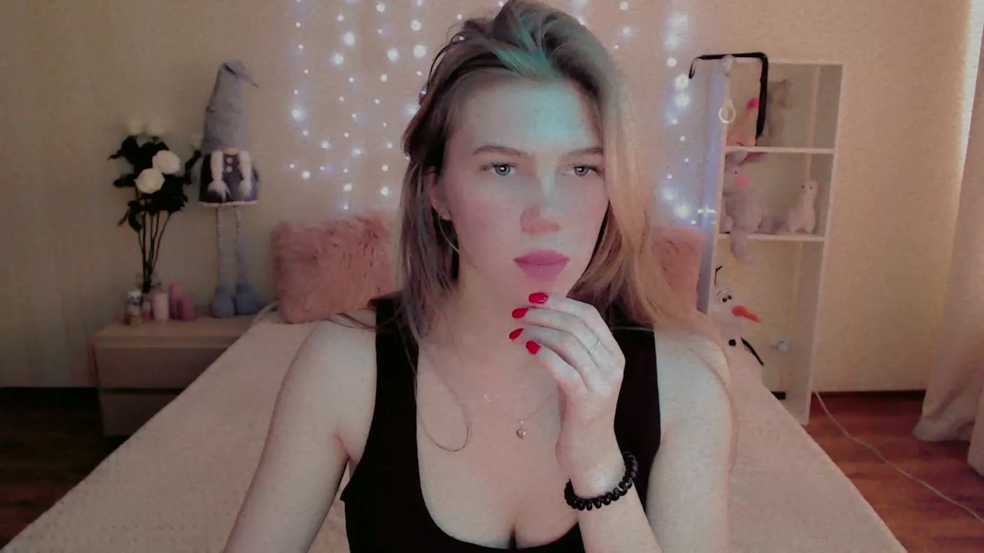 Gallery image thumbnail from Lina_69's myfreecams stream on, 02/11/2023, 11:20 image 7 of 20