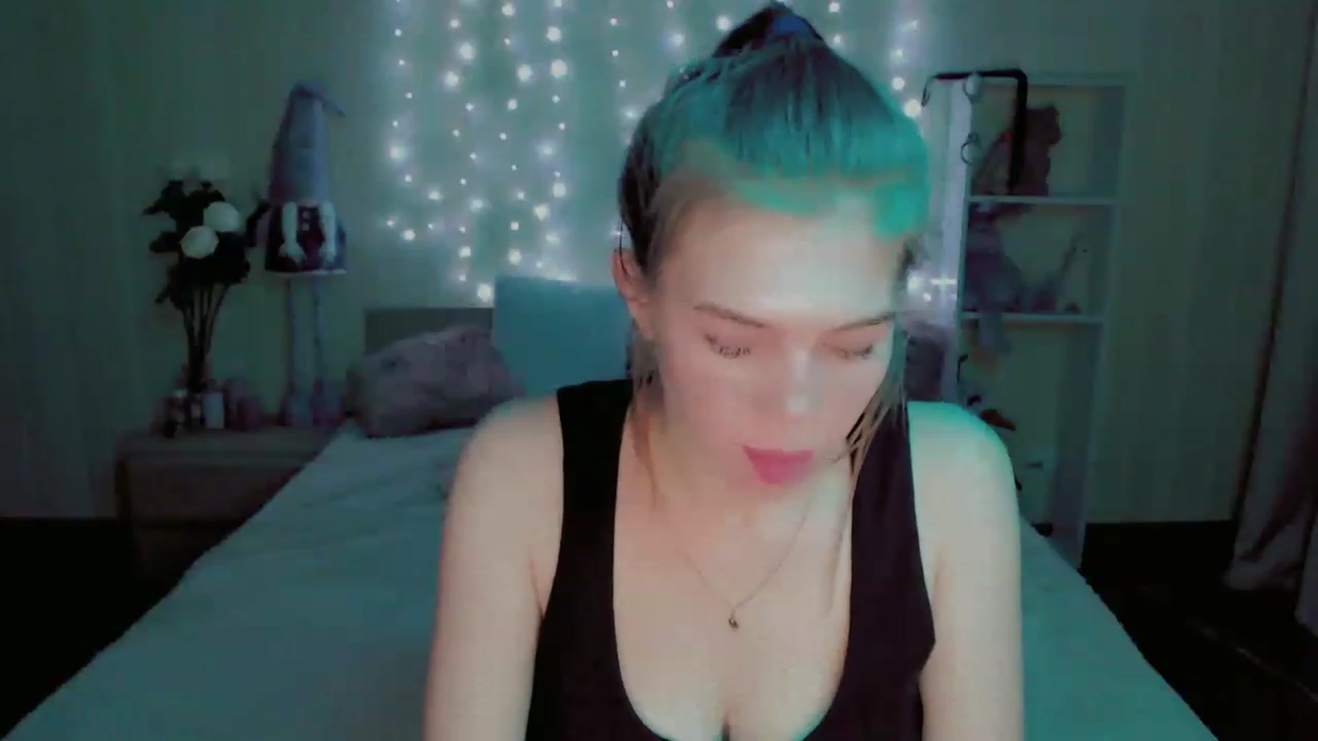 Gallery image thumbnail from Lina_69's myfreecams stream on, 02/11/2023, 17:46 image 14 of 20