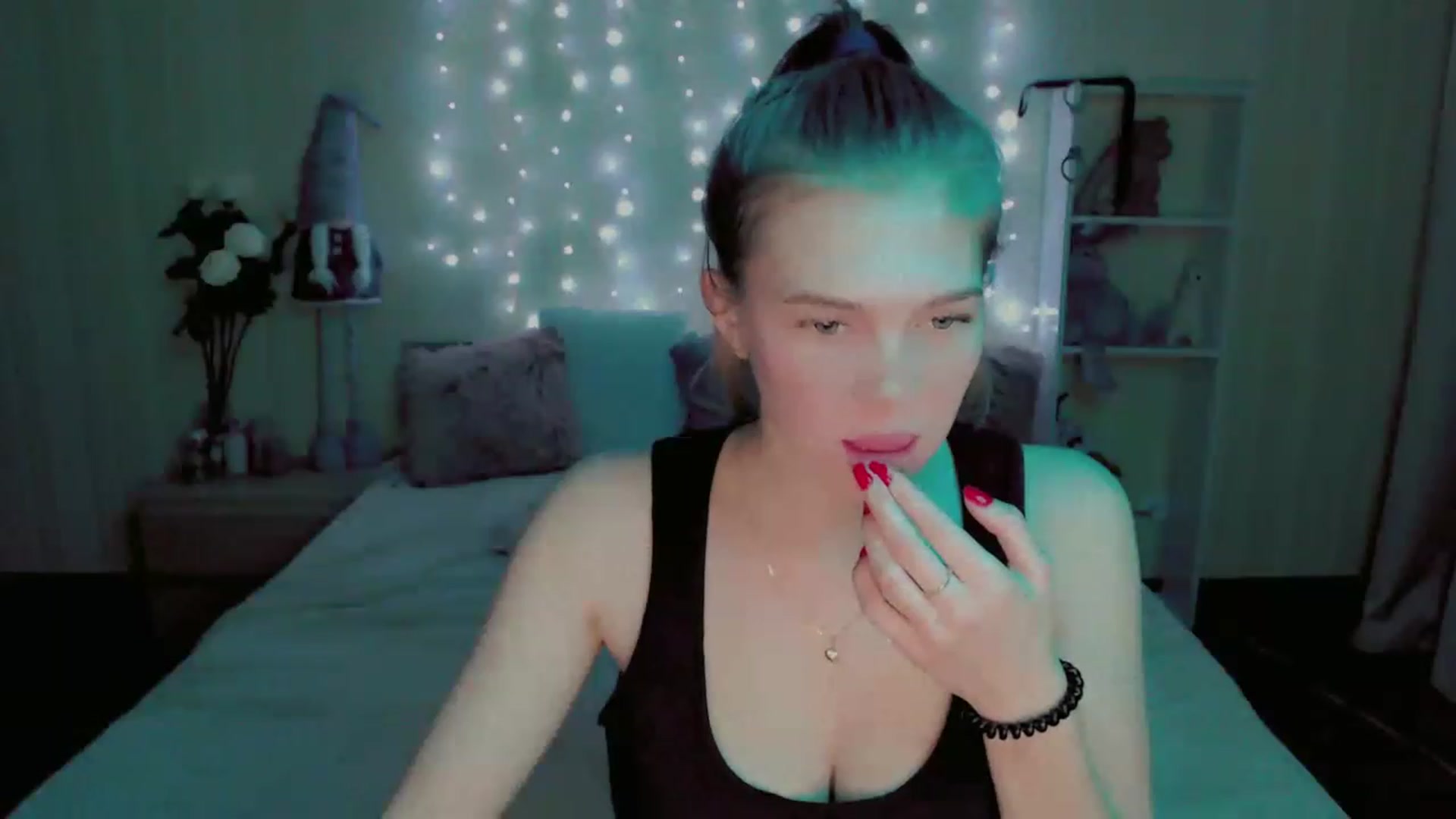 Gallery image thumbnail from Lina_69's myfreecams stream on, 02/11/2023, 17:46 image 5 of 20