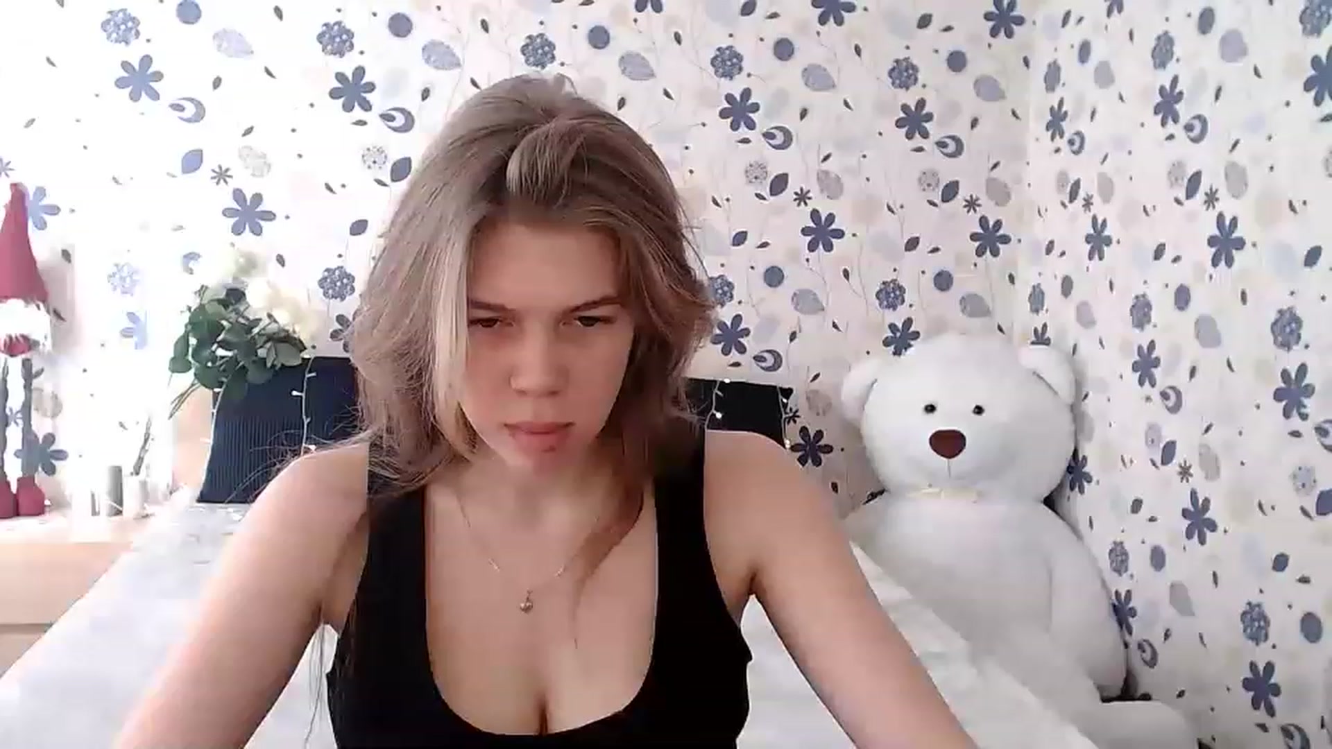 Gallery image thumbnail from Lina_69's myfreecams stream on, 02/12/2023, 09:37 image 12 of 20