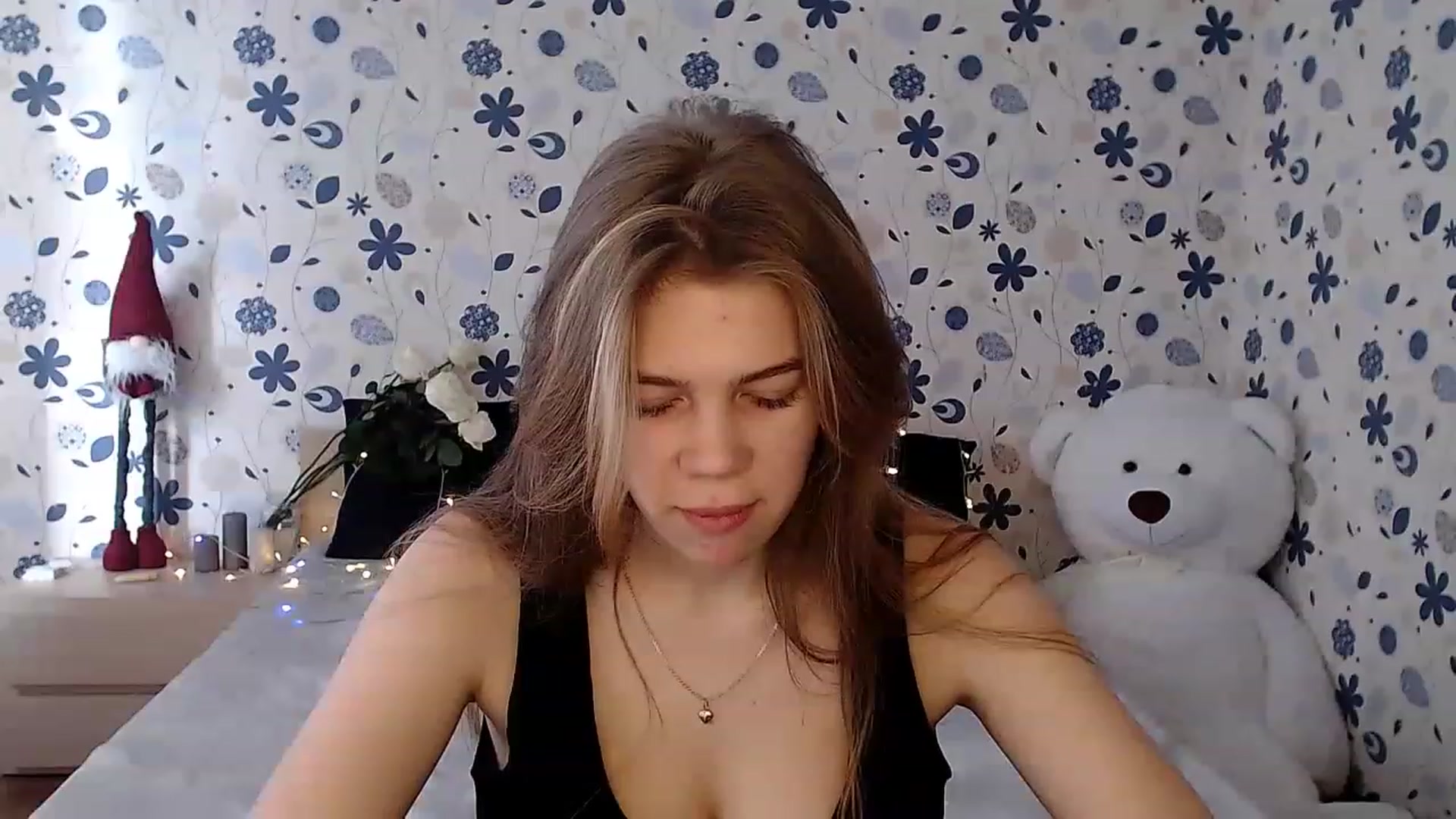 Gallery image thumbnail from Lina_69's myfreecams stream on, 02/12/2023, 11:05 image 18 of 20