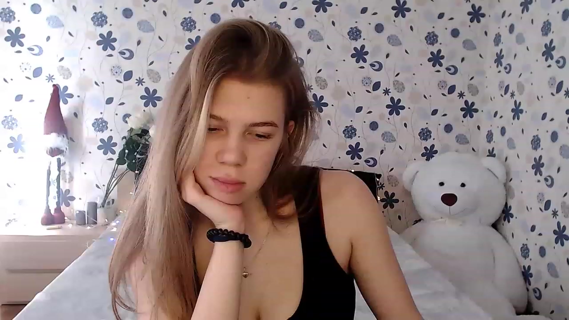 Gallery image thumbnail from Lina_69's myfreecams stream on, 02/12/2023, 11:05 image 9 of 20