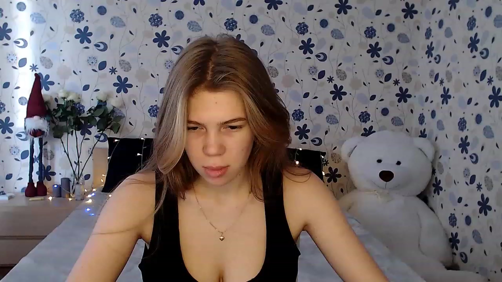 Gallery image thumbnail from Lina_69's myfreecams stream on, 02/12/2023, 12:50 image 1 of 20