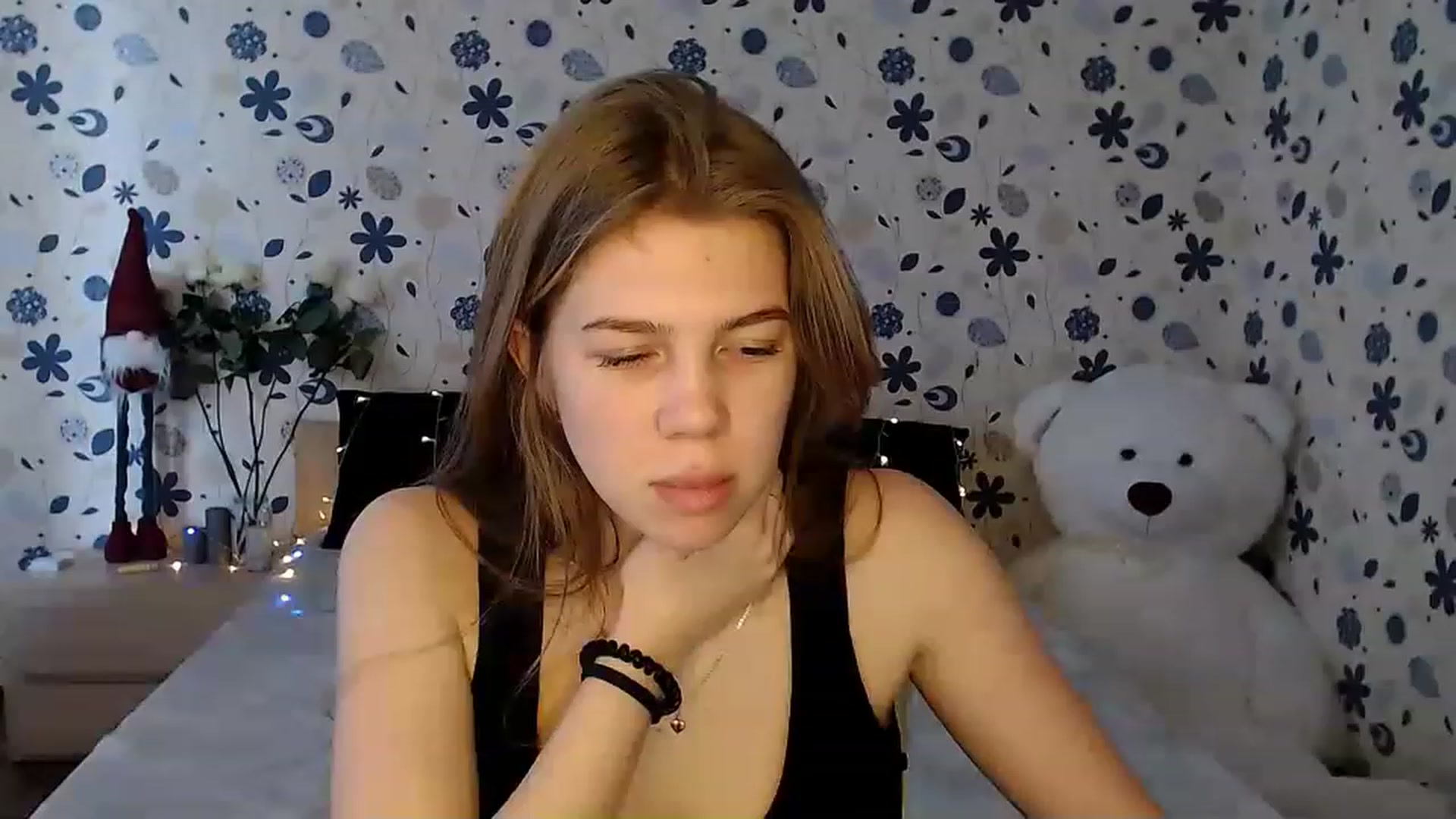Gallery image thumbnail from Lina_69's myfreecams stream on, 02/12/2023, 12:50 image 17 of 20