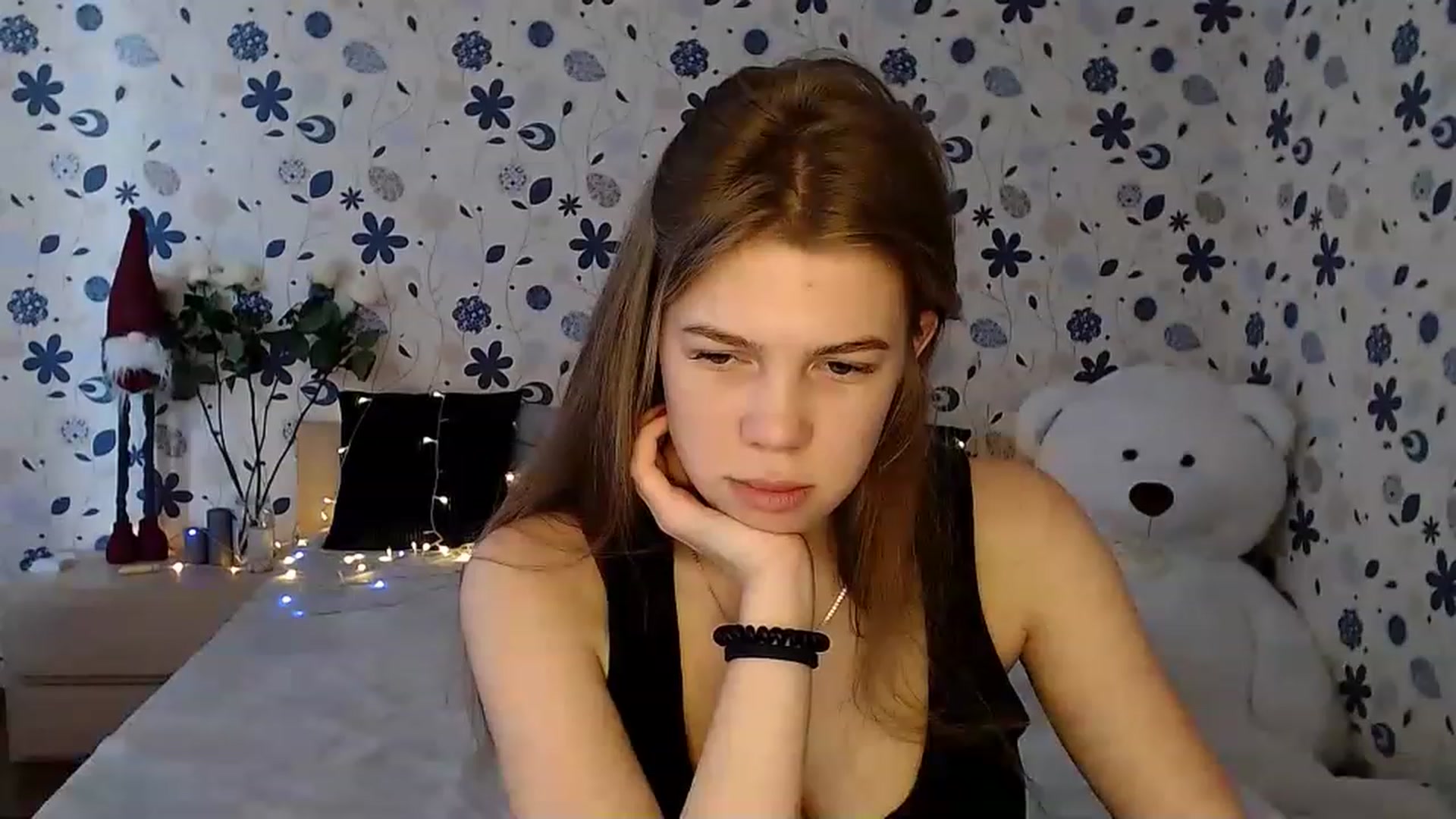 Gallery image thumbnail from Lina_69's myfreecams stream on, 02/12/2023, 13:11 image 9 of 20