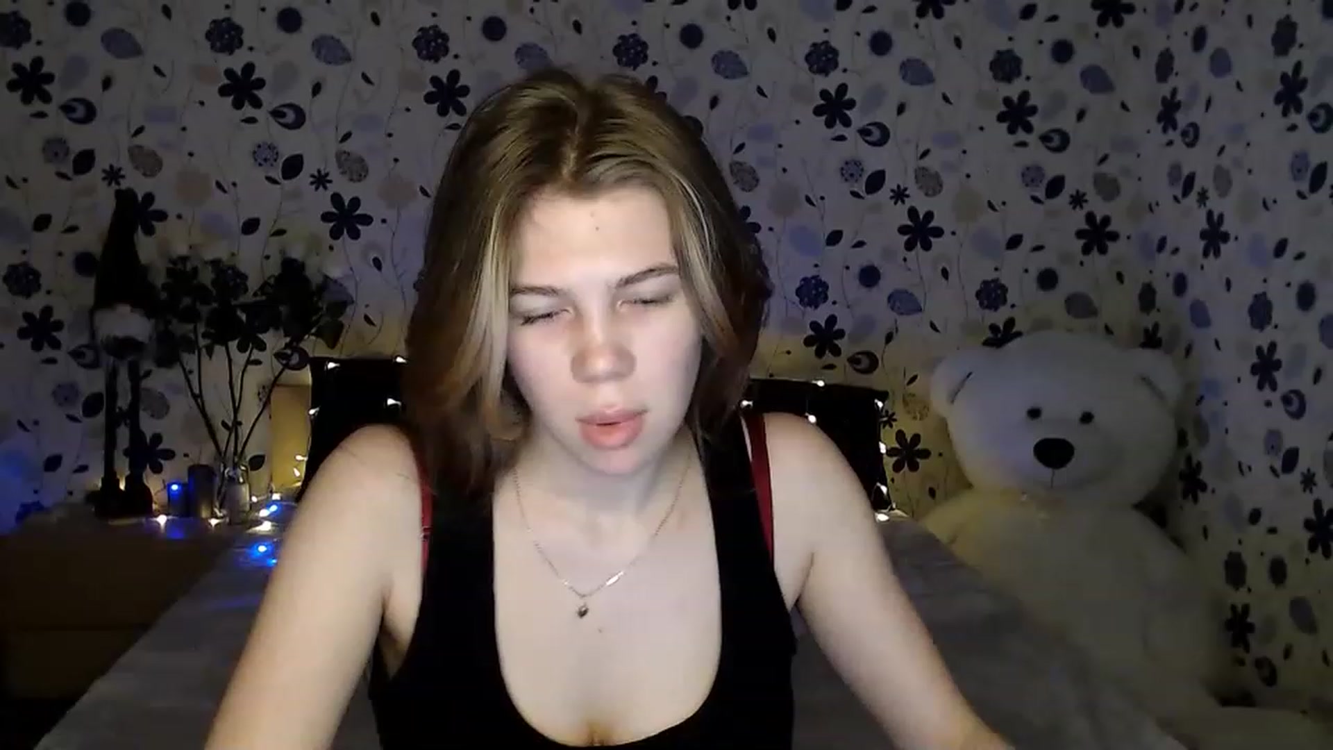 Gallery image thumbnail from Lina_69's myfreecams stream on, 02/12/2023, 17:18 image 1 of 20