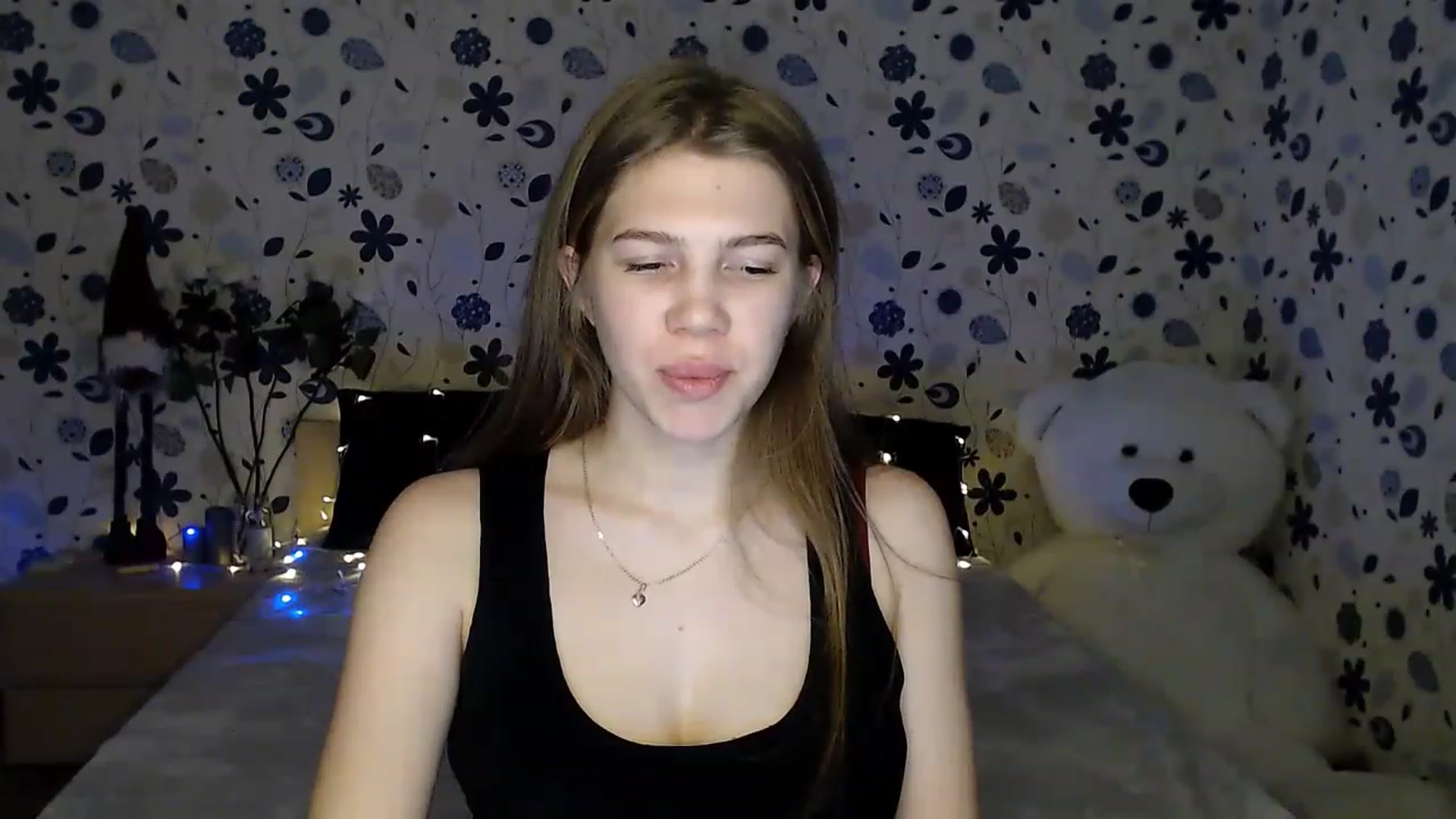 Gallery image thumbnail from Lina_69's myfreecams stream on, 02/12/2023, 17:18 image 13 of 20