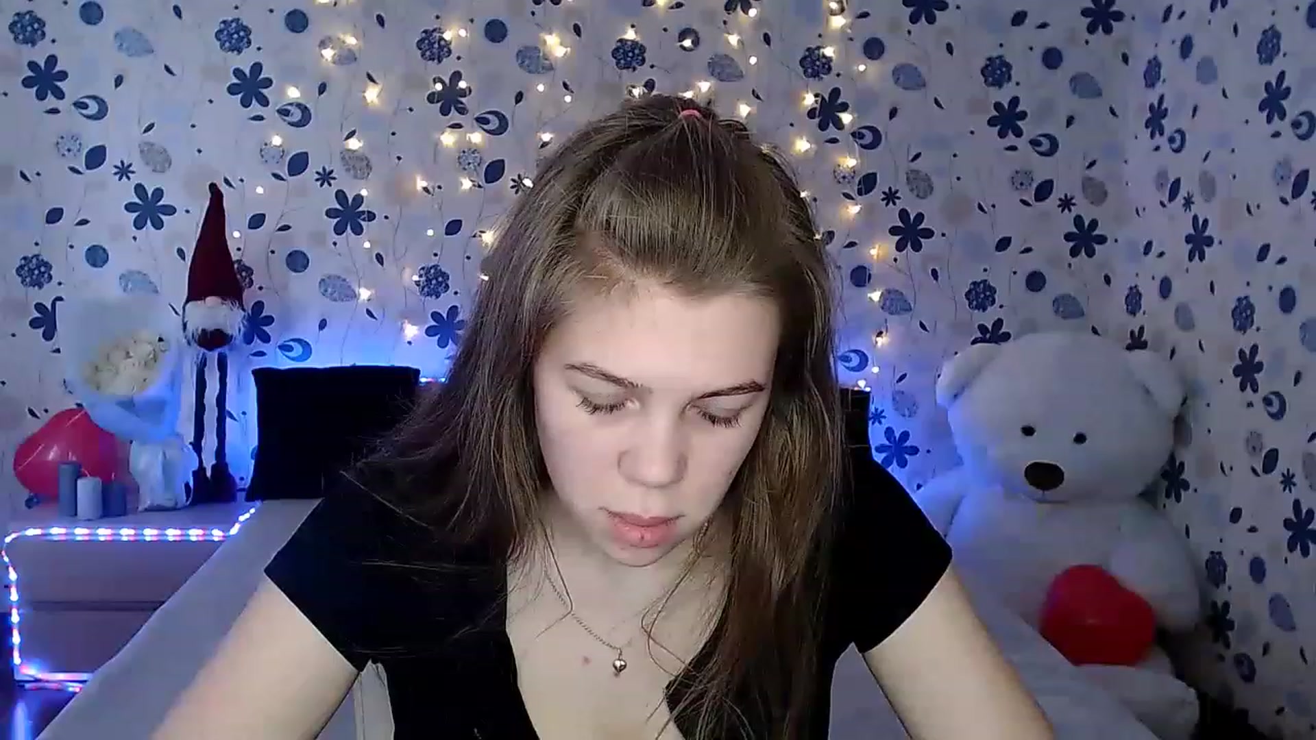 Gallery image thumbnail from Lina_69's myfreecams stream on, 02/19/2023, 12:30 image 14 of 20