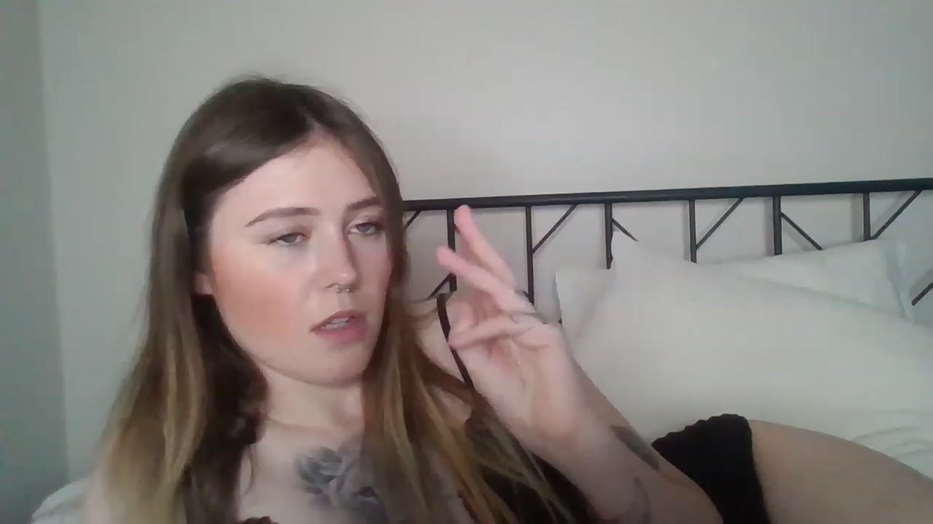 Gallery image thumbnail from Lina_Acacia's myfreecams stream on, 02/06/2023, 12:51 image 18 of 20
