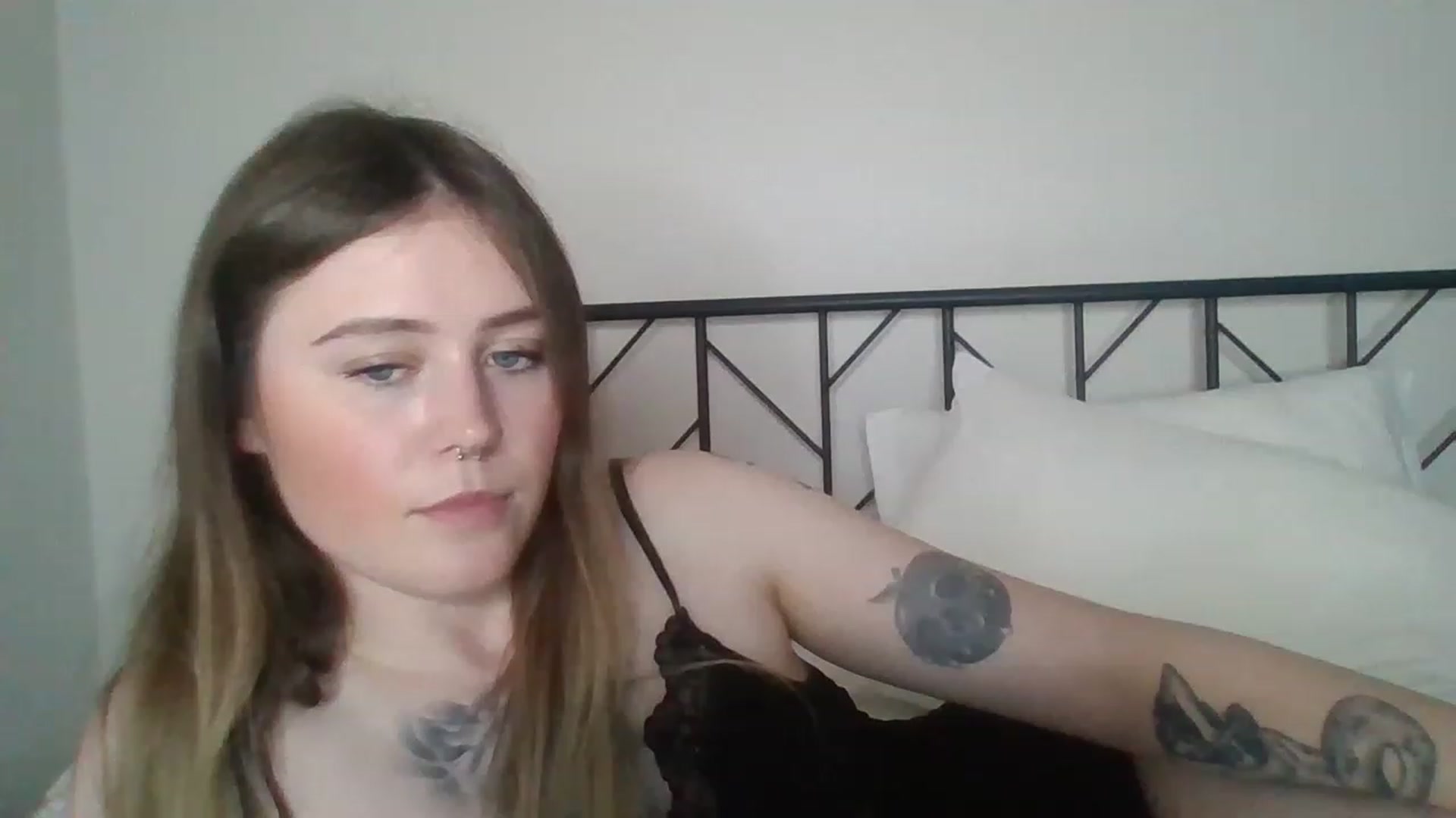 Gallery image thumbnail from Lina_Acacia's myfreecams stream on, 02/06/2023, 12:51 image 20 of 20