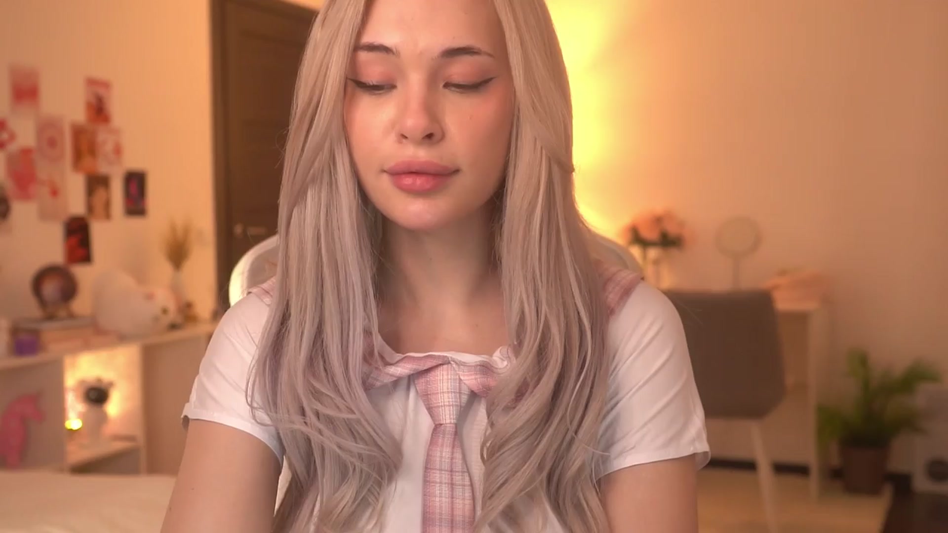 Gallery image thumbnail from Lina_Jay's myfreecams stream on, 04/12/2024, 09:45 image 11 of 20
