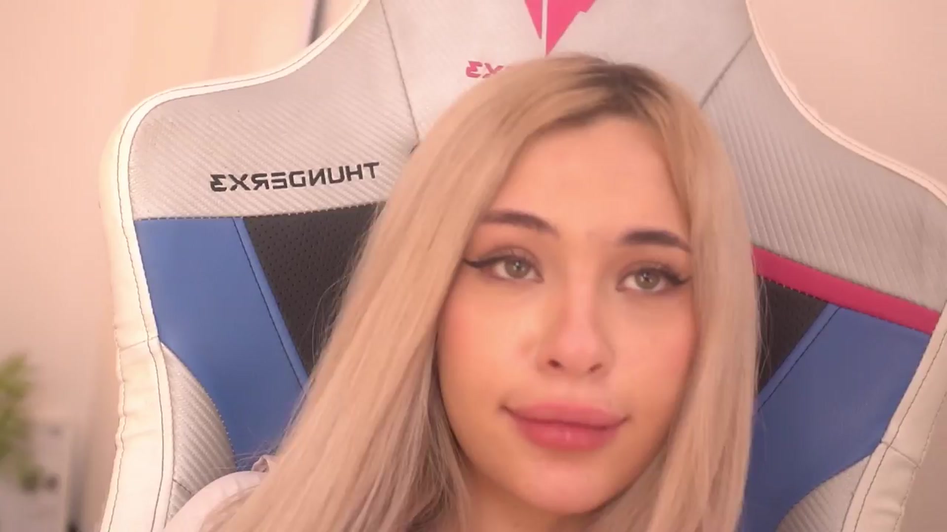 Gallery image thumbnail from Lina_Jay's myfreecams stream on, 04/13/2024, 09:29 image 17 of 20