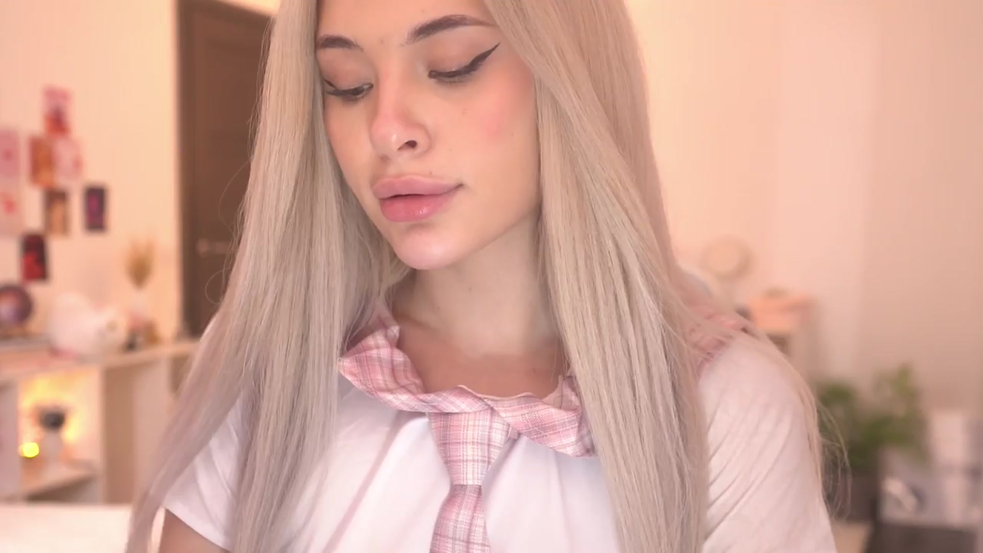Gallery image thumbnail from Lina_Jay's myfreecams stream on, 04/13/2024, 10:37 image 9 of 20